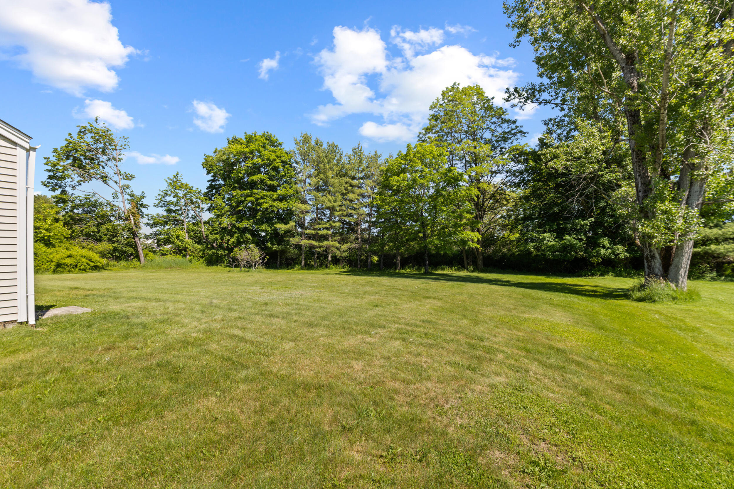 16 Deer Run Road