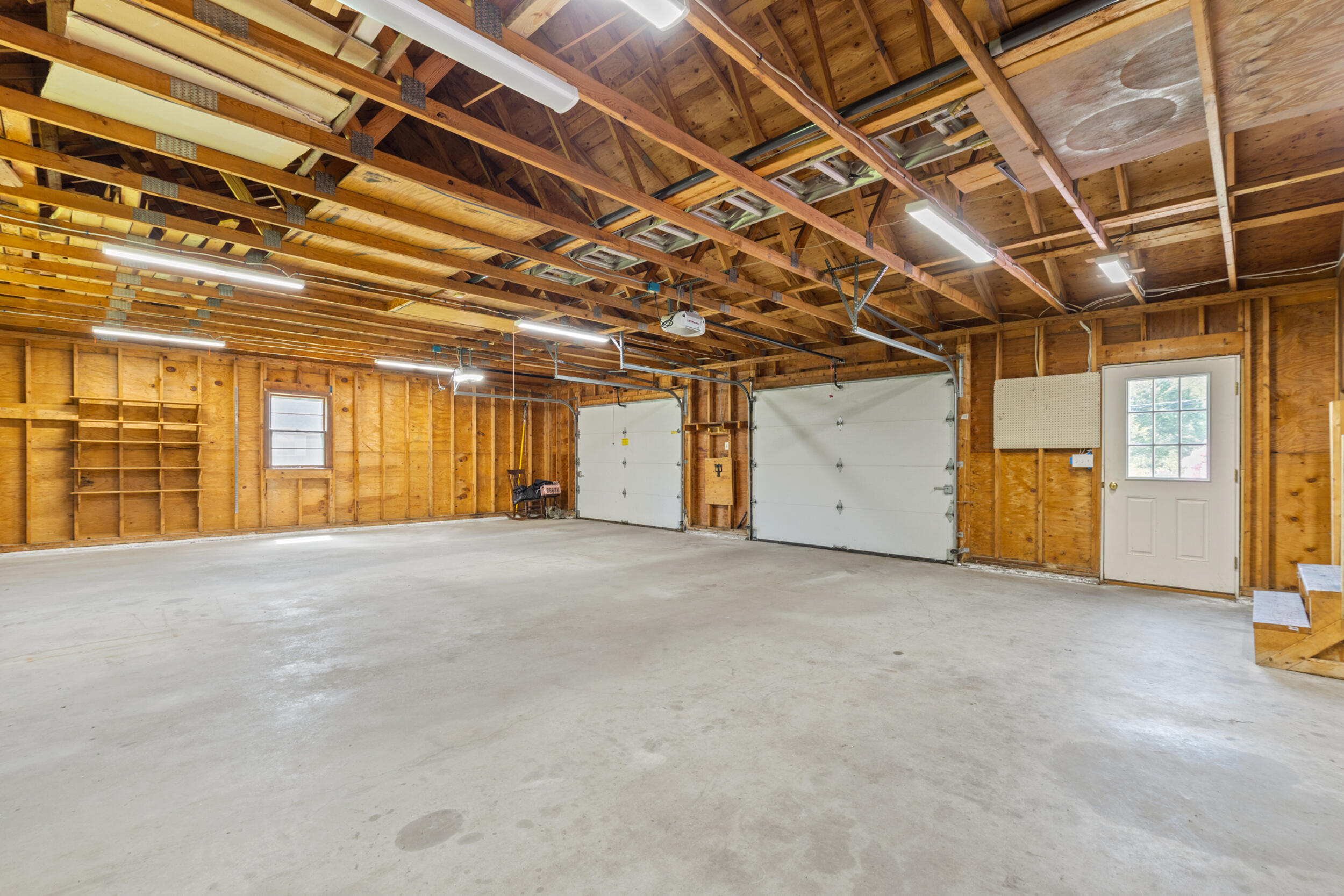 16 Deer Run Road