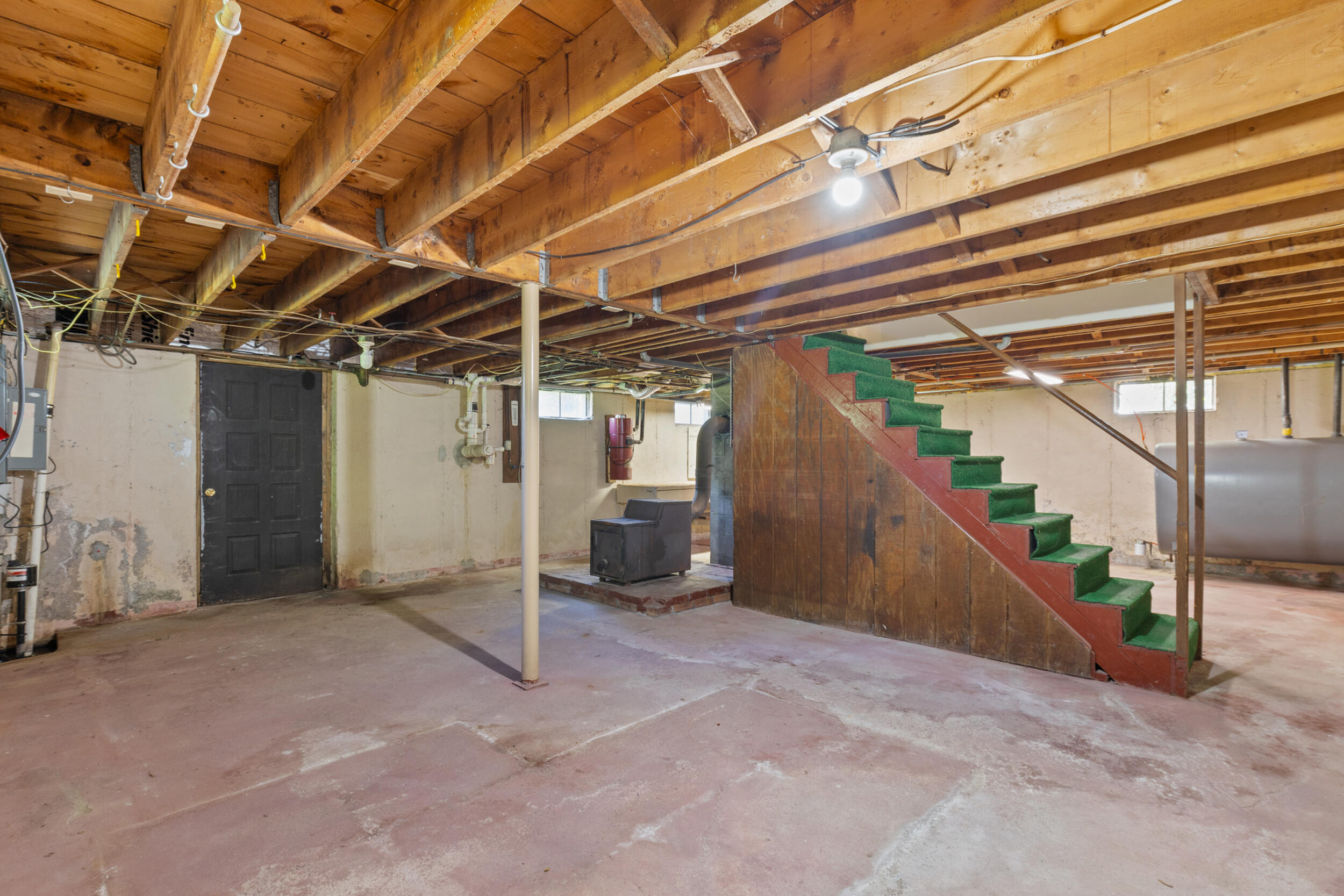 16 Deer Run Road