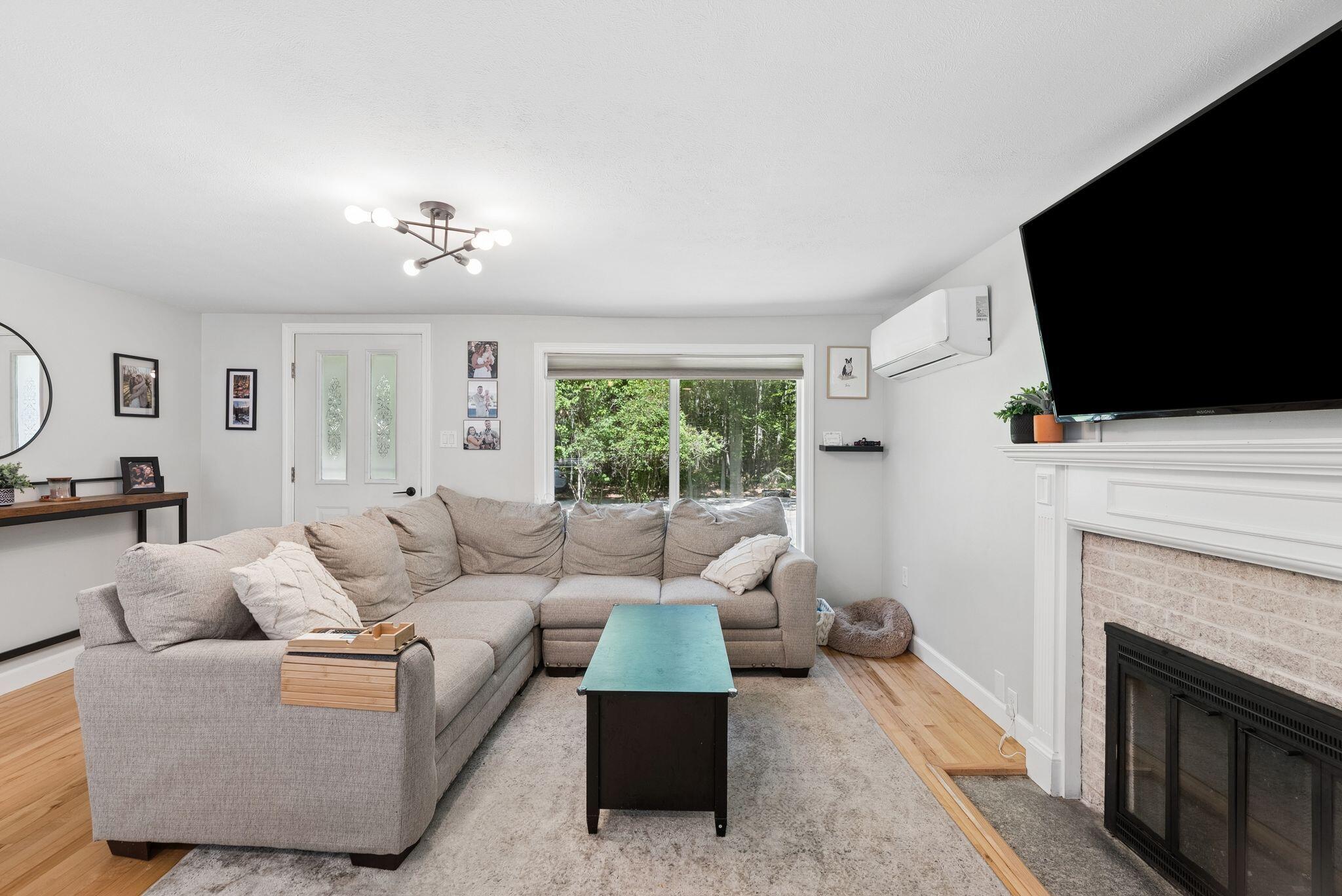 8 Larrabee Farm Road