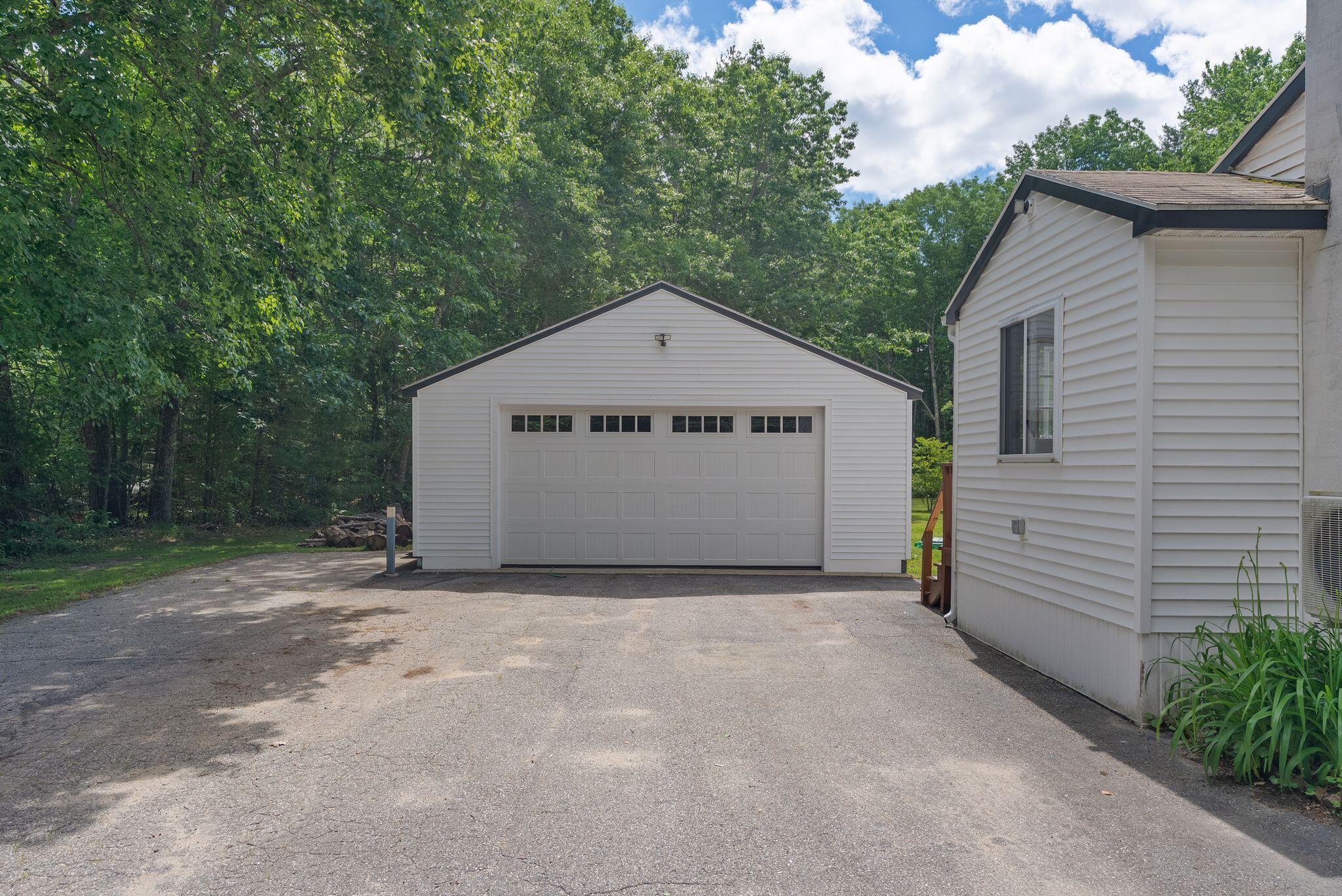 8 Larrabee Farm Road