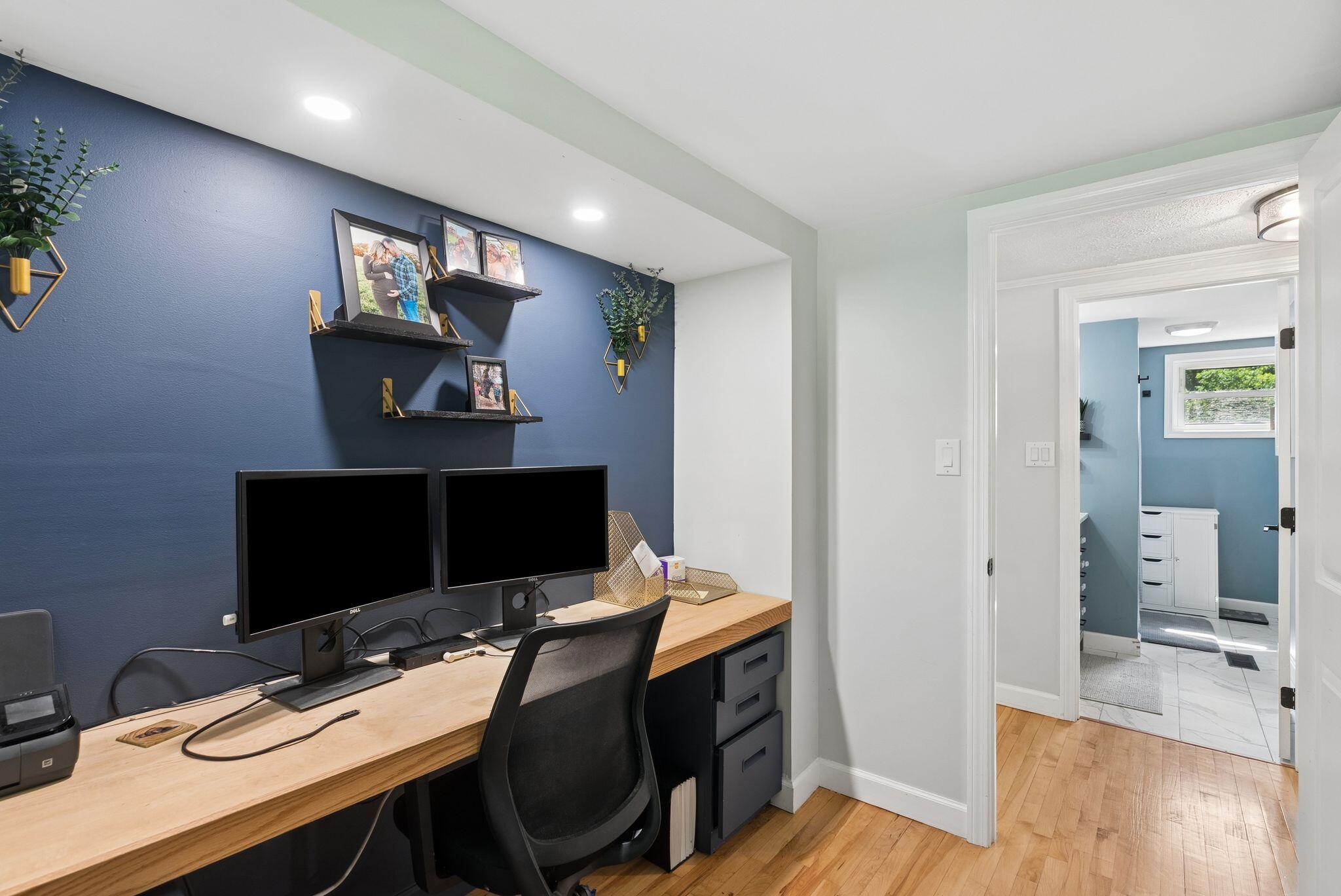 8 Larrabee Farm Road
