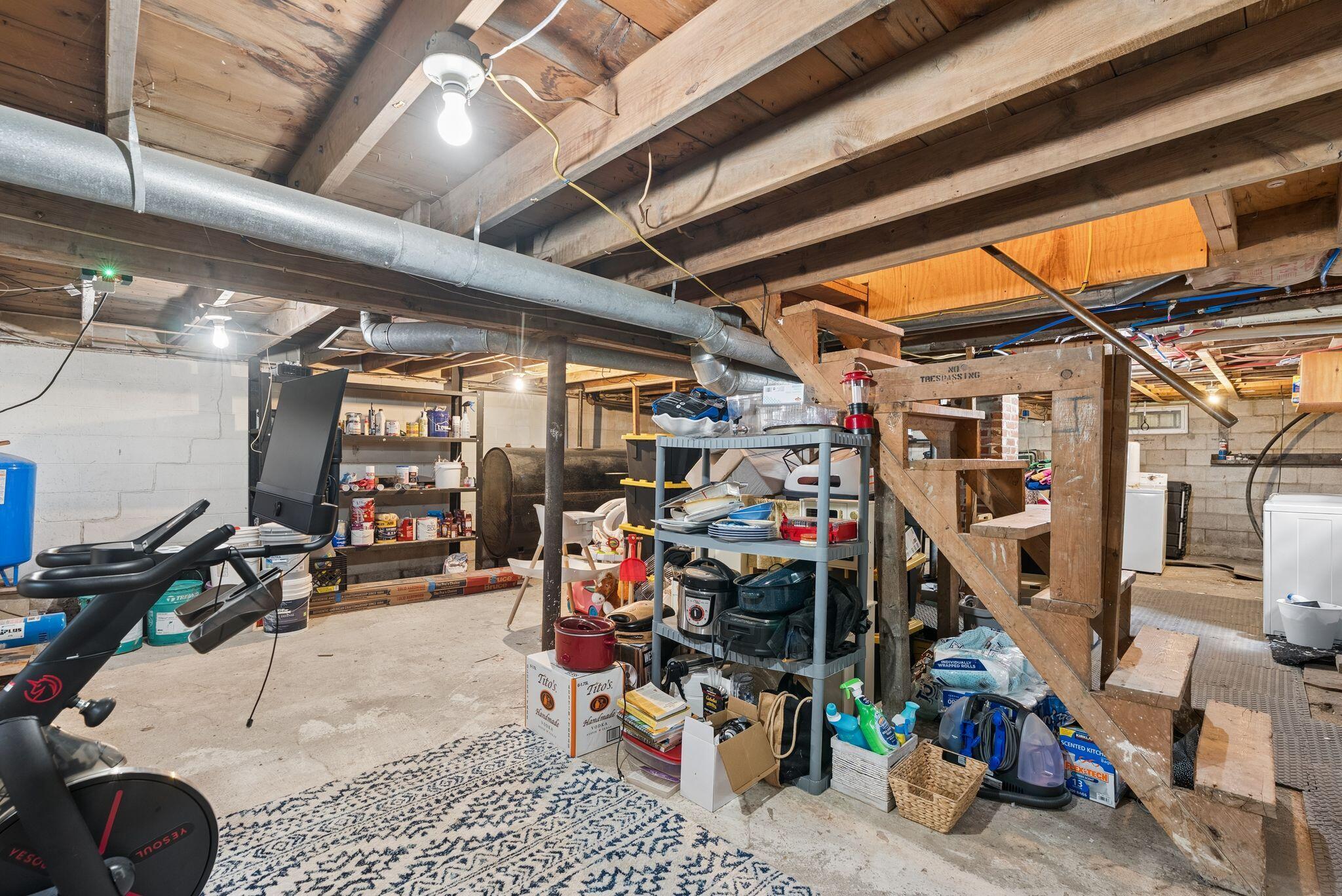 8 Larrabee Farm Road