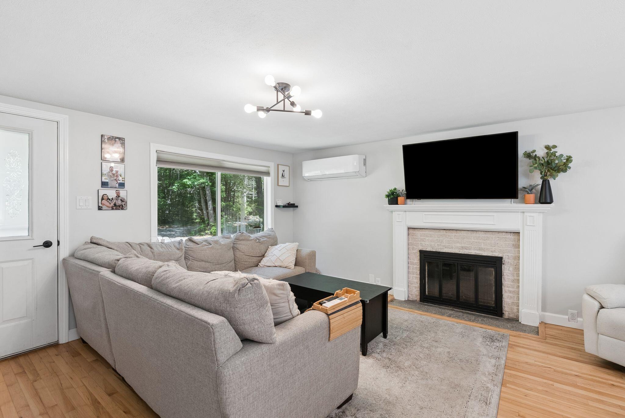 8 Larrabee Farm Road