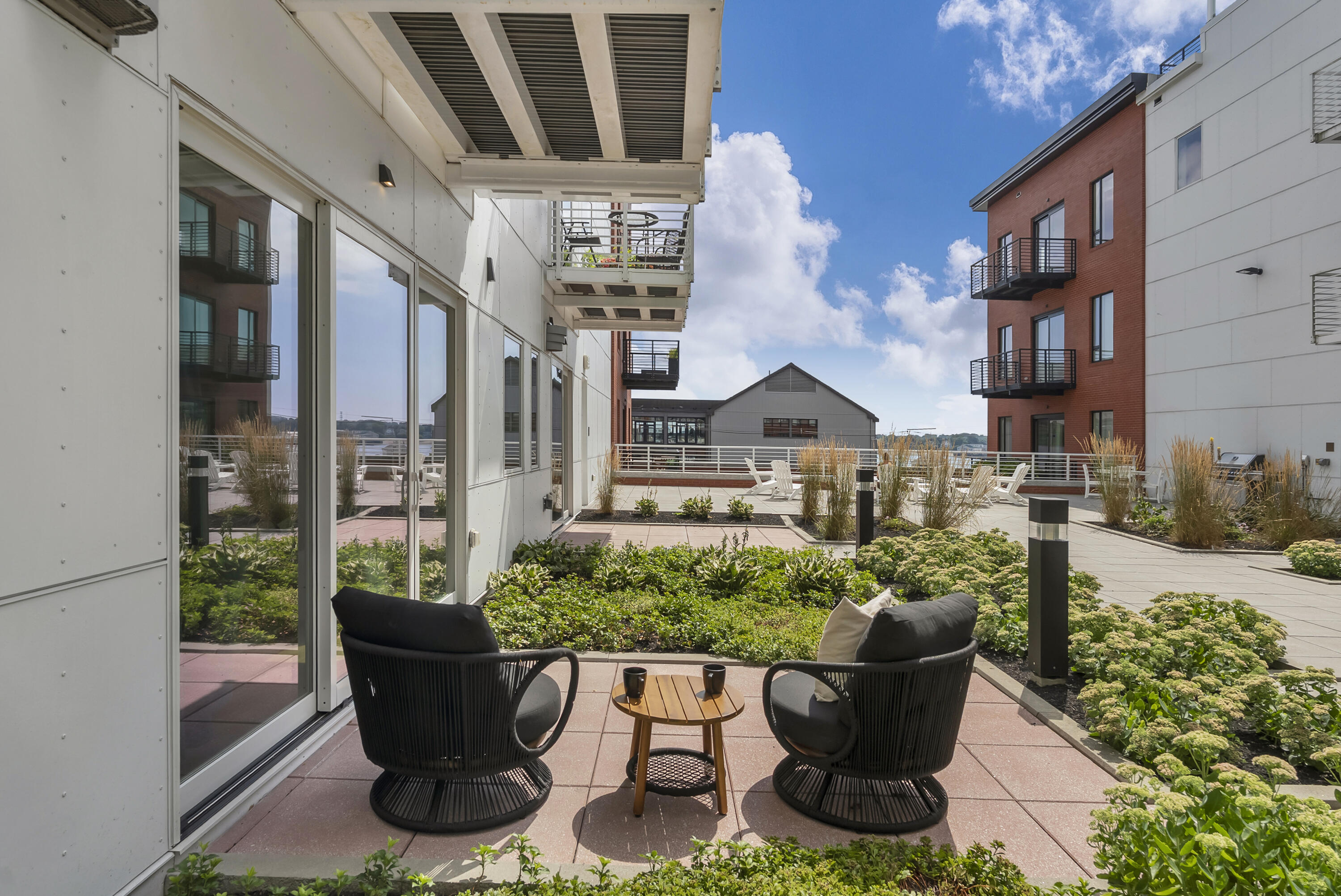 383 Commercial Street 305