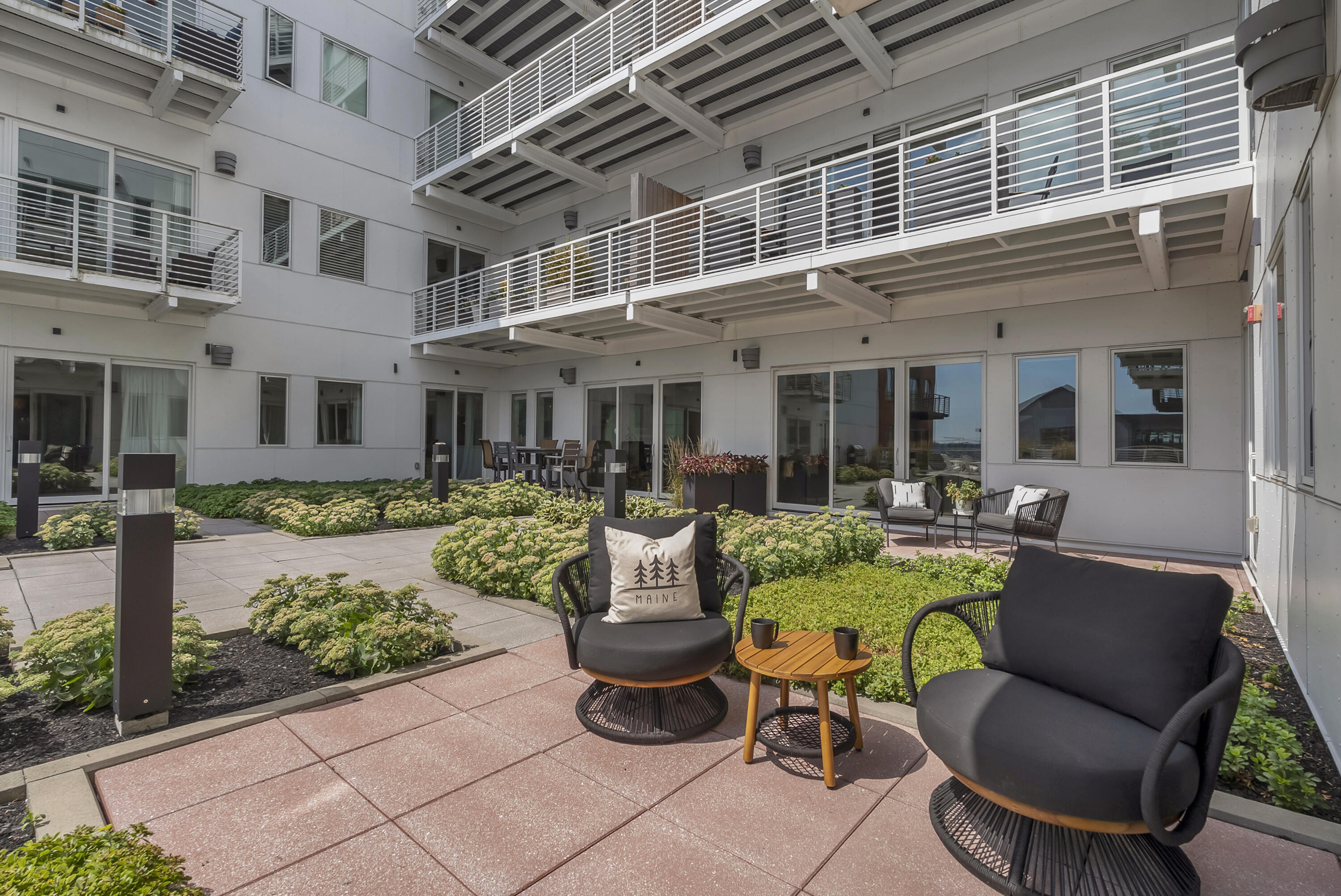 383 Commercial Street 305