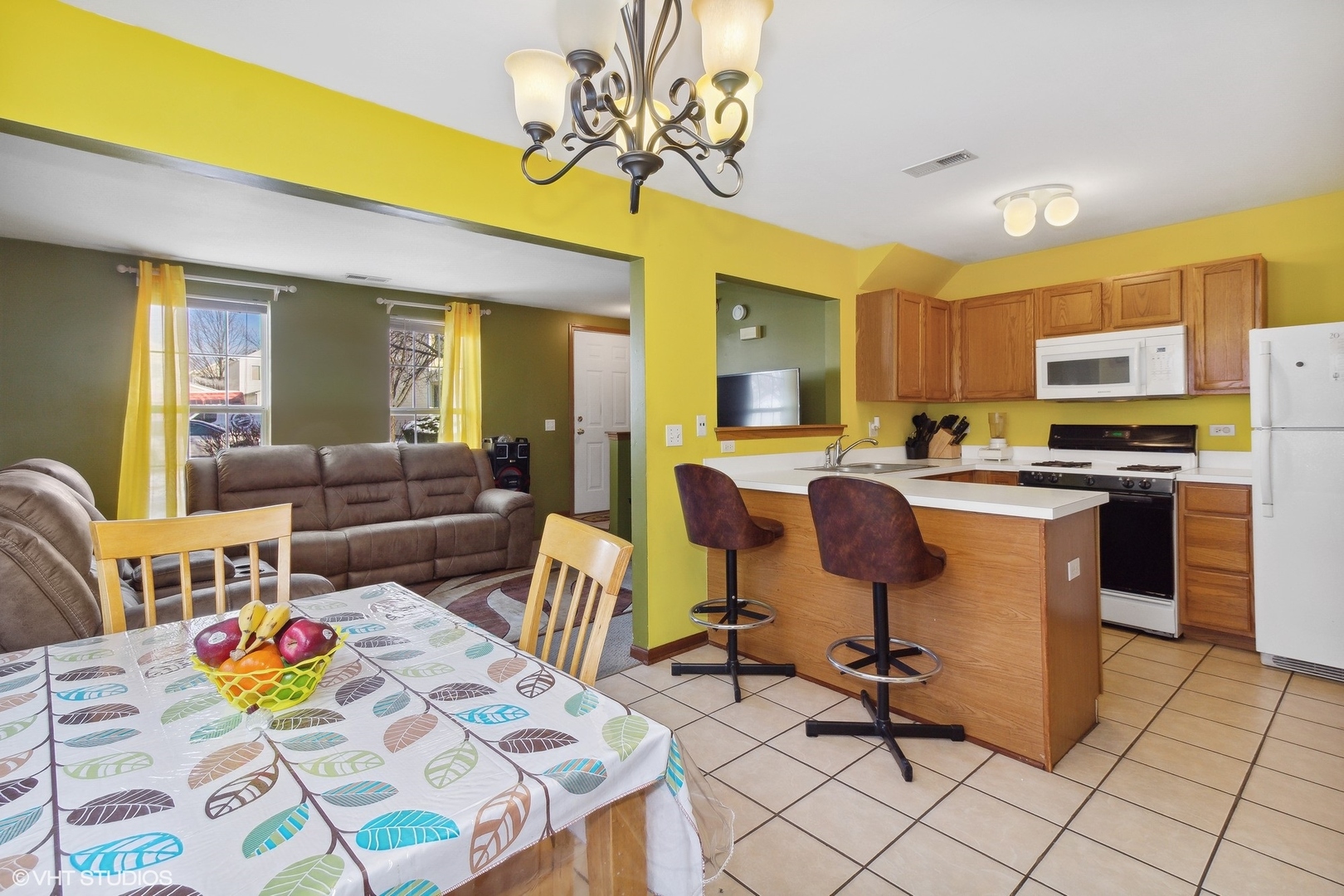 1689 Maple Park Lane
