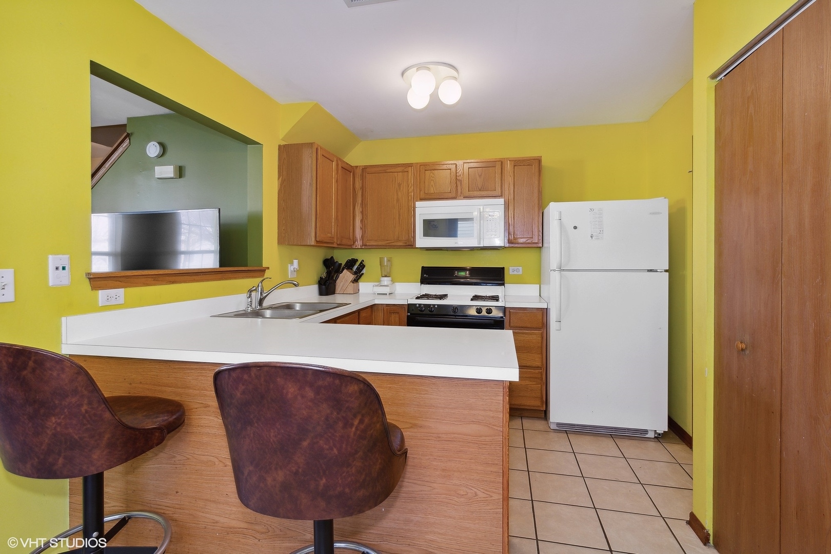 1689 Maple Park Lane