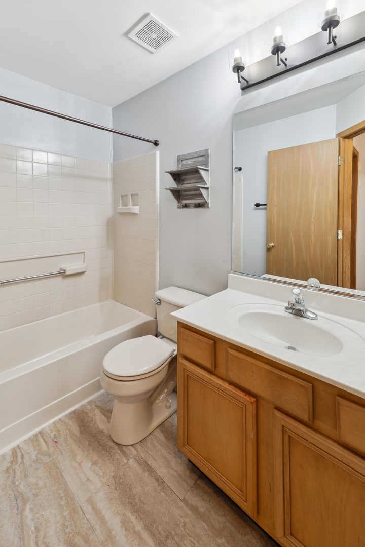 2428 Courtyard Circle Unit: 5