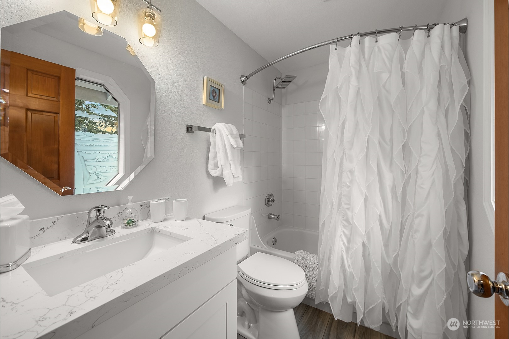 12138 NE 166th Place