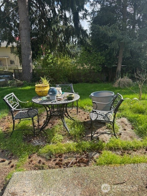 7608 232nd Street SW