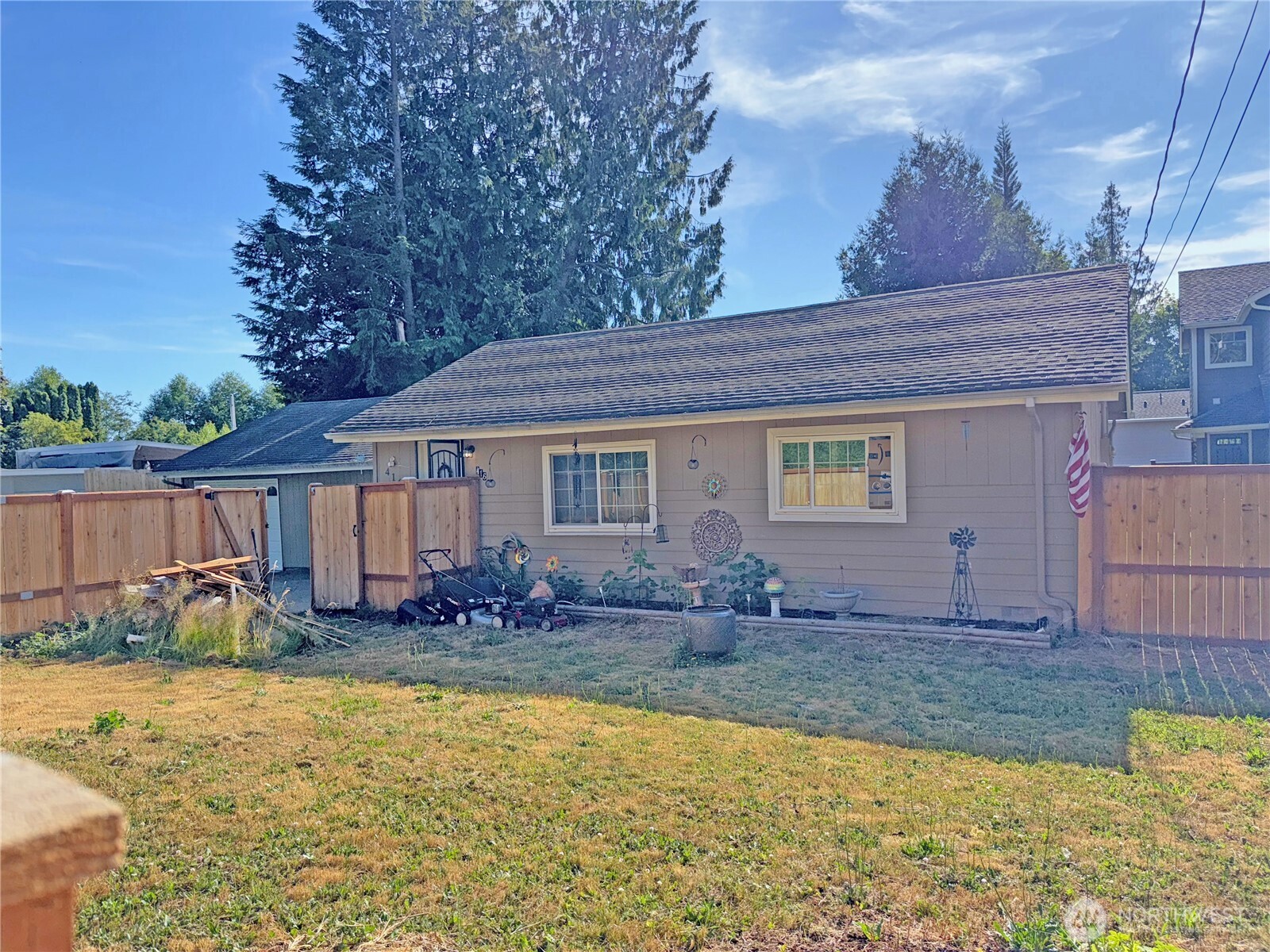 416 83rd Avenue SE