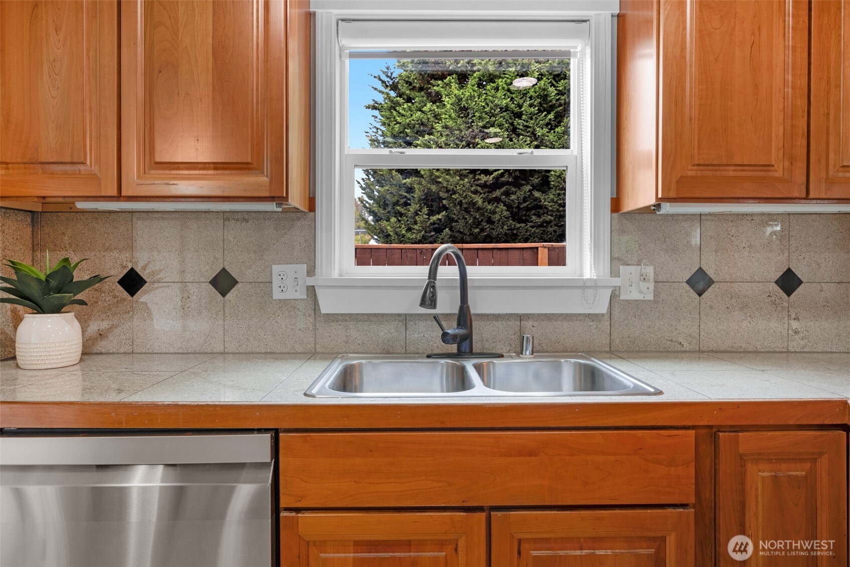 1721 Madison Street Unit: E