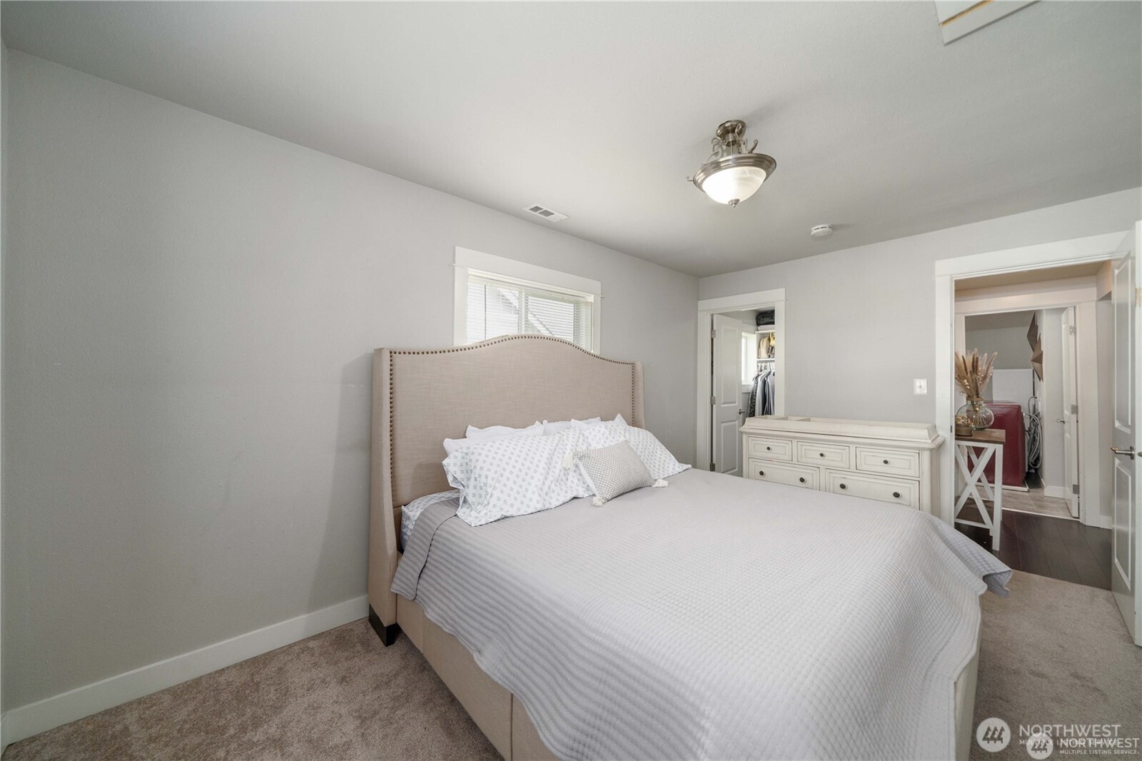 6825 S Puget Sound Ave