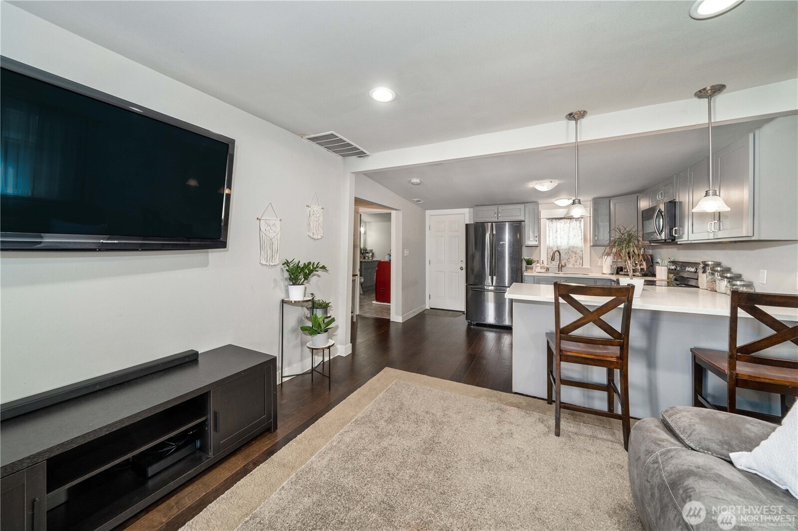 6825 S Puget Sound Ave