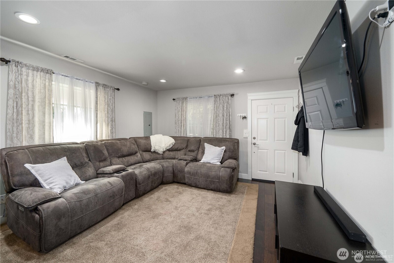 6825 S Puget Sound Ave