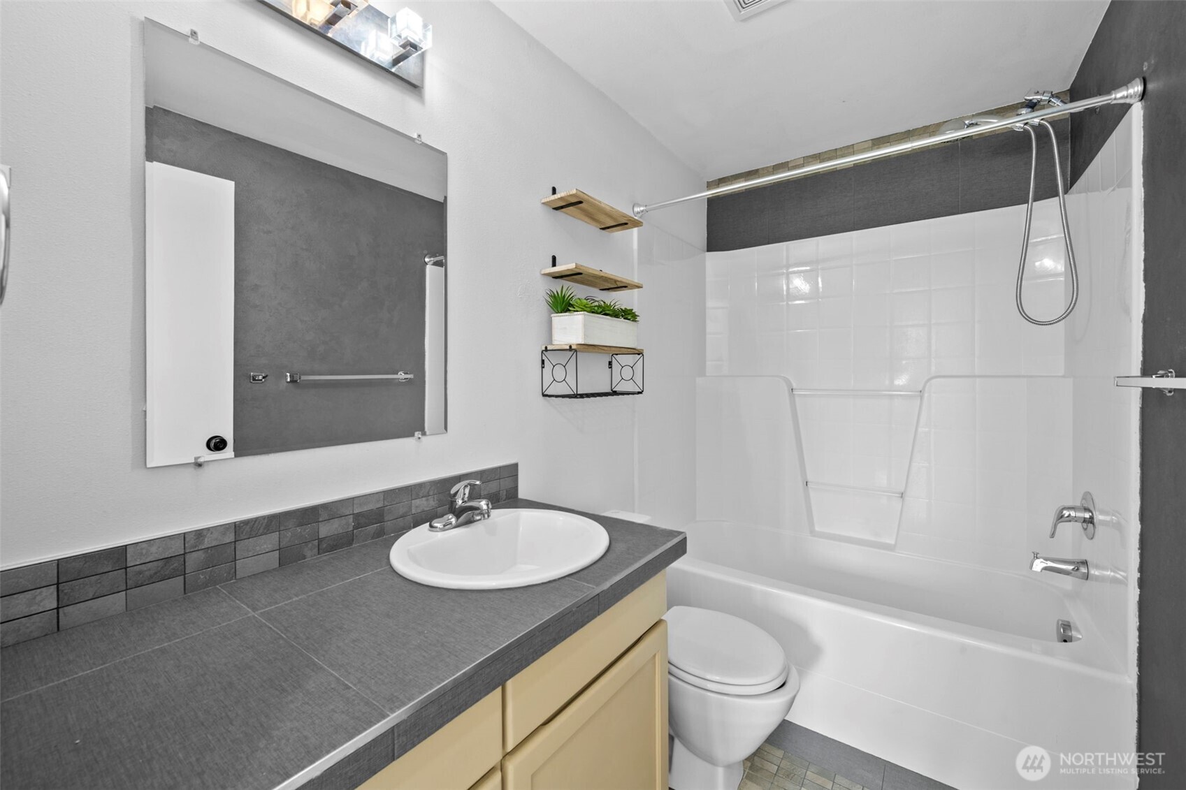 14905 45th Avenue NE