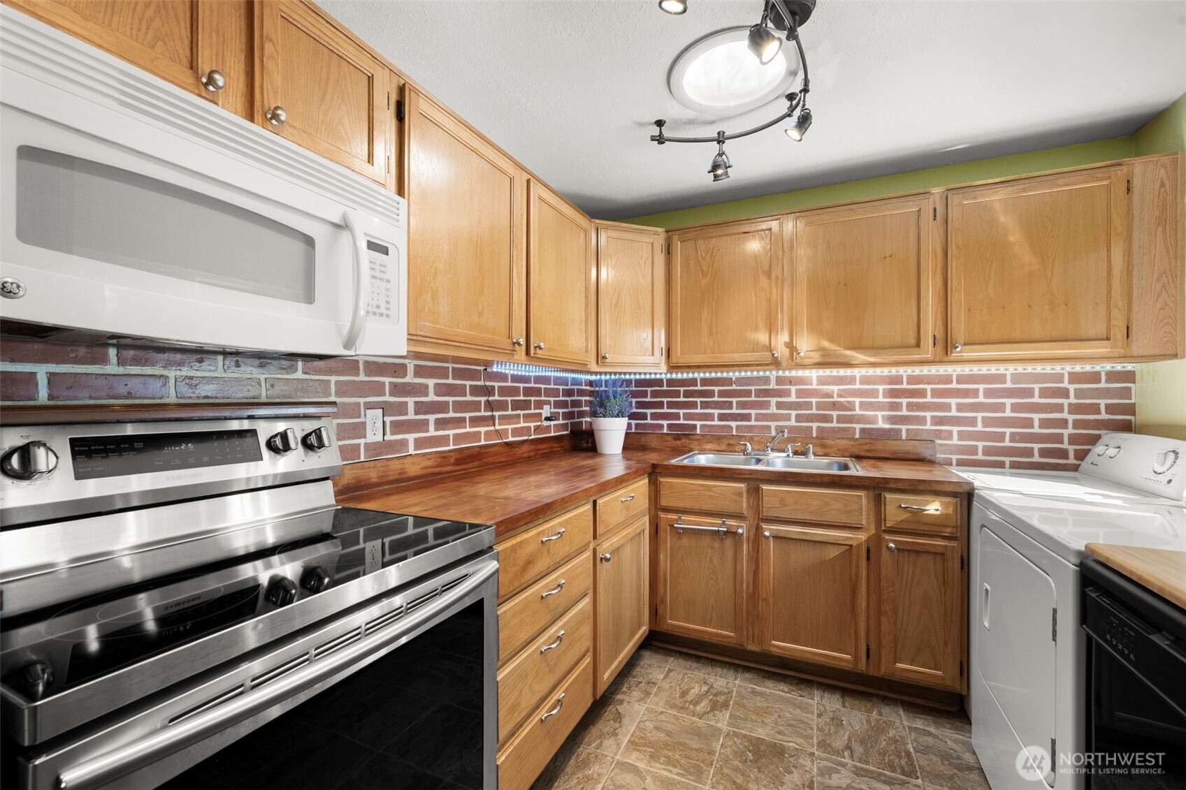 4112 222nd Street SW