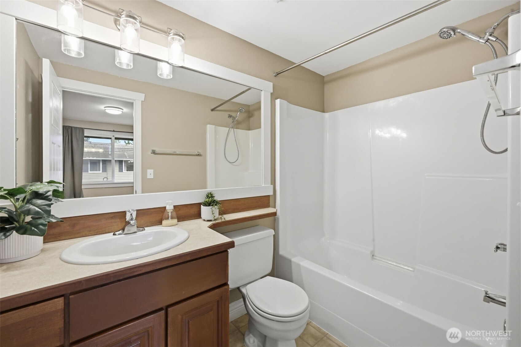 1721 Madison Street Unit: F