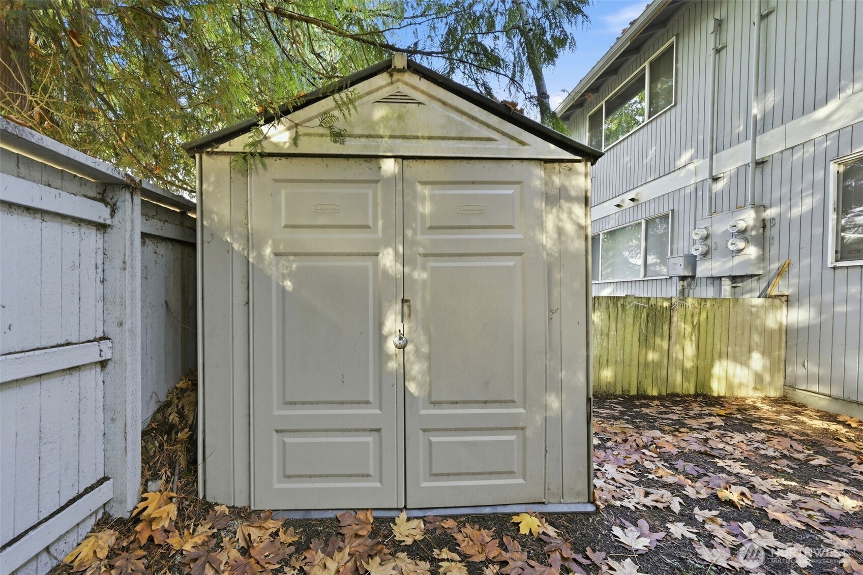 9105 1st Pl NE Unit: 1