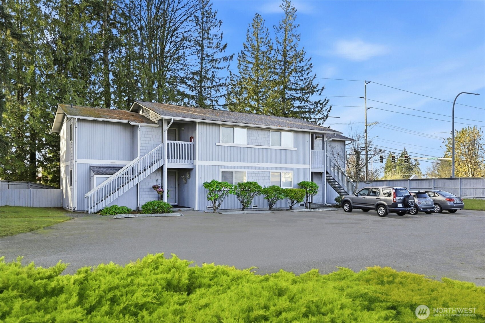 9105 1st Pl NE Unit: 1