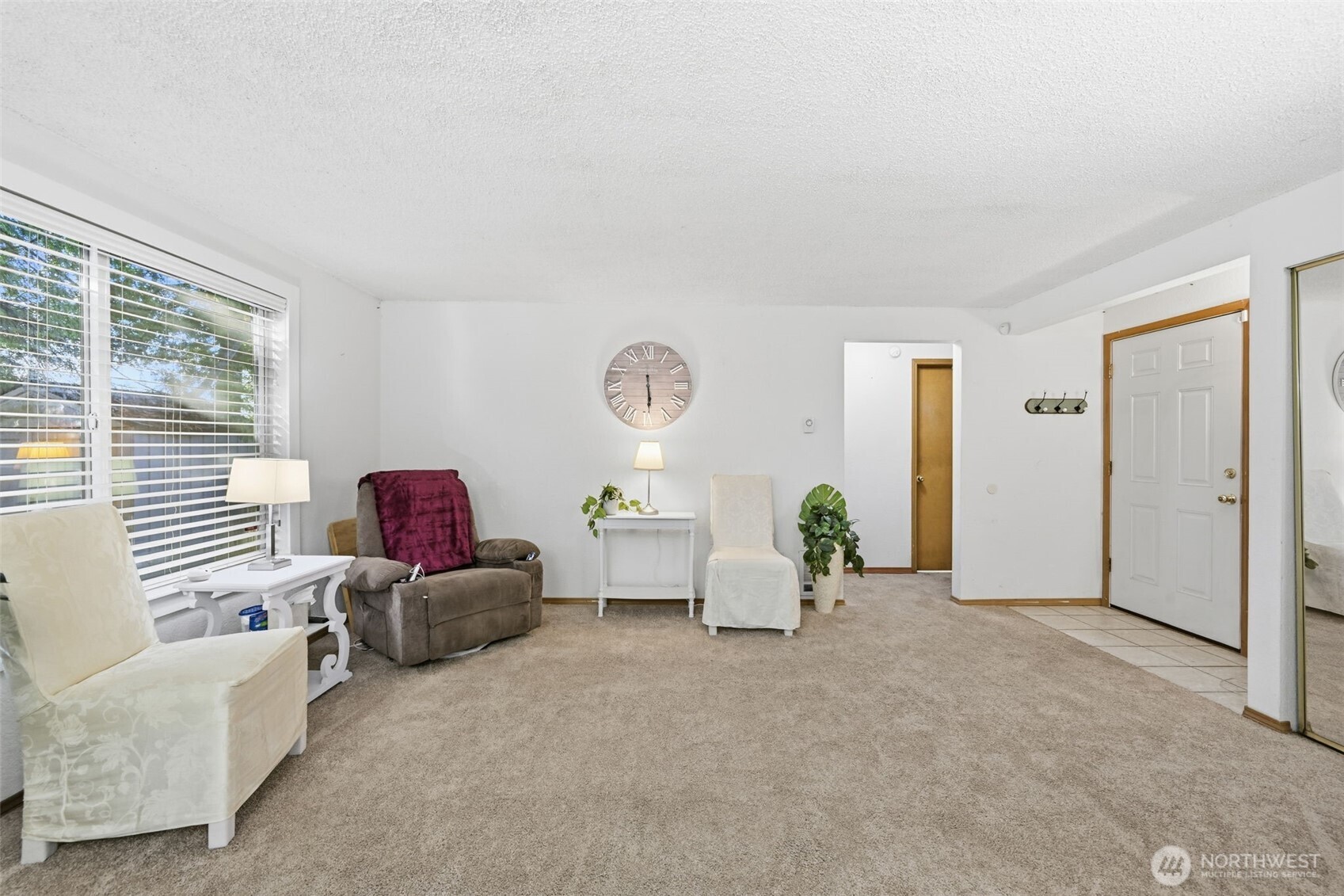 9105 1st Pl NE Unit: 1