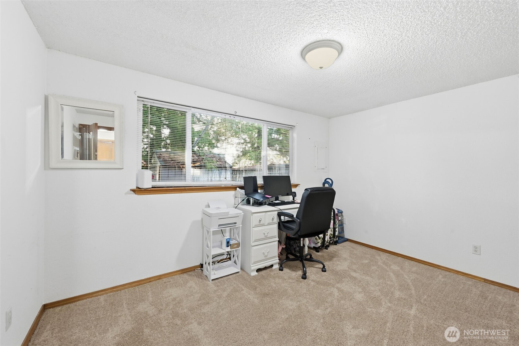 9105 1st Pl NE Unit: 1