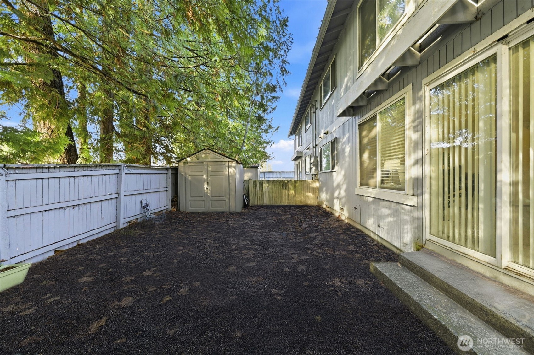 9105 1st Pl NE Unit: 1