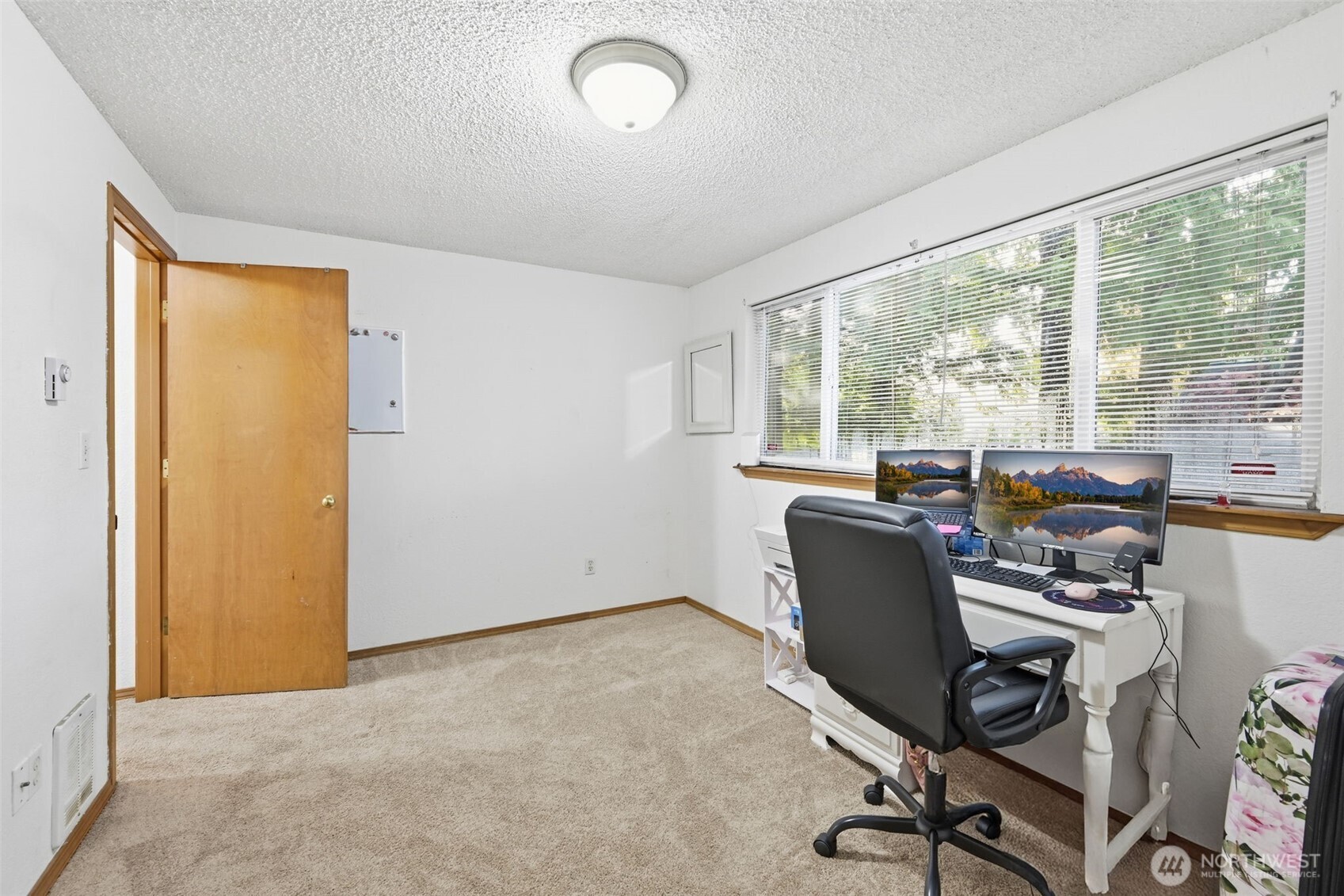 9105 1st Pl NE Unit: 1