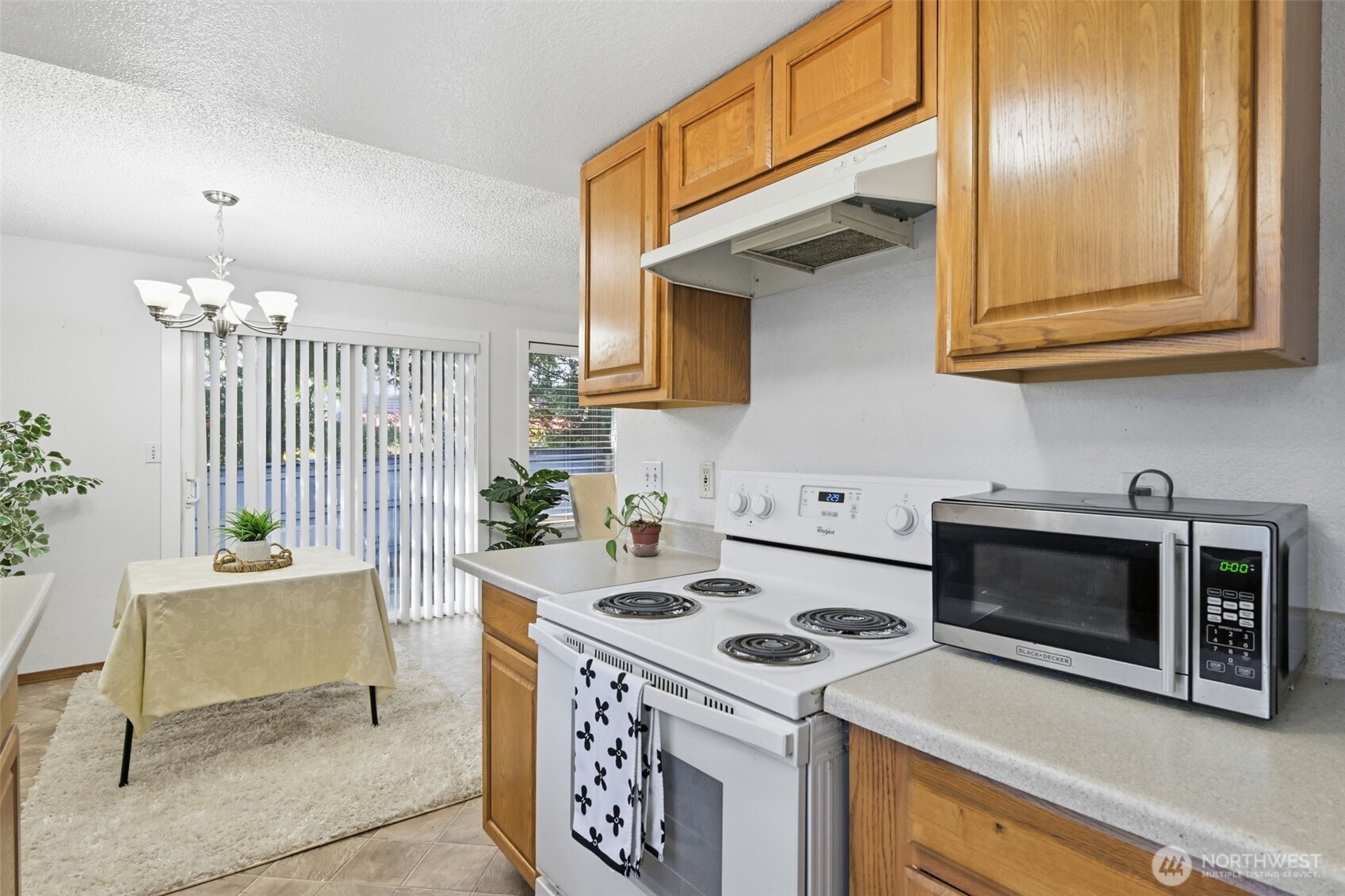 9105 1st Pl NE Unit: 1