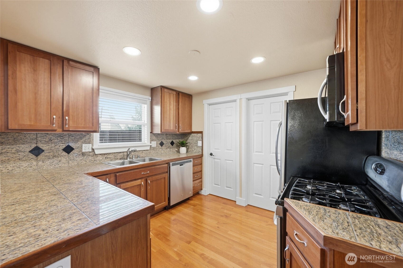 1721 Madison Street Unit: B
