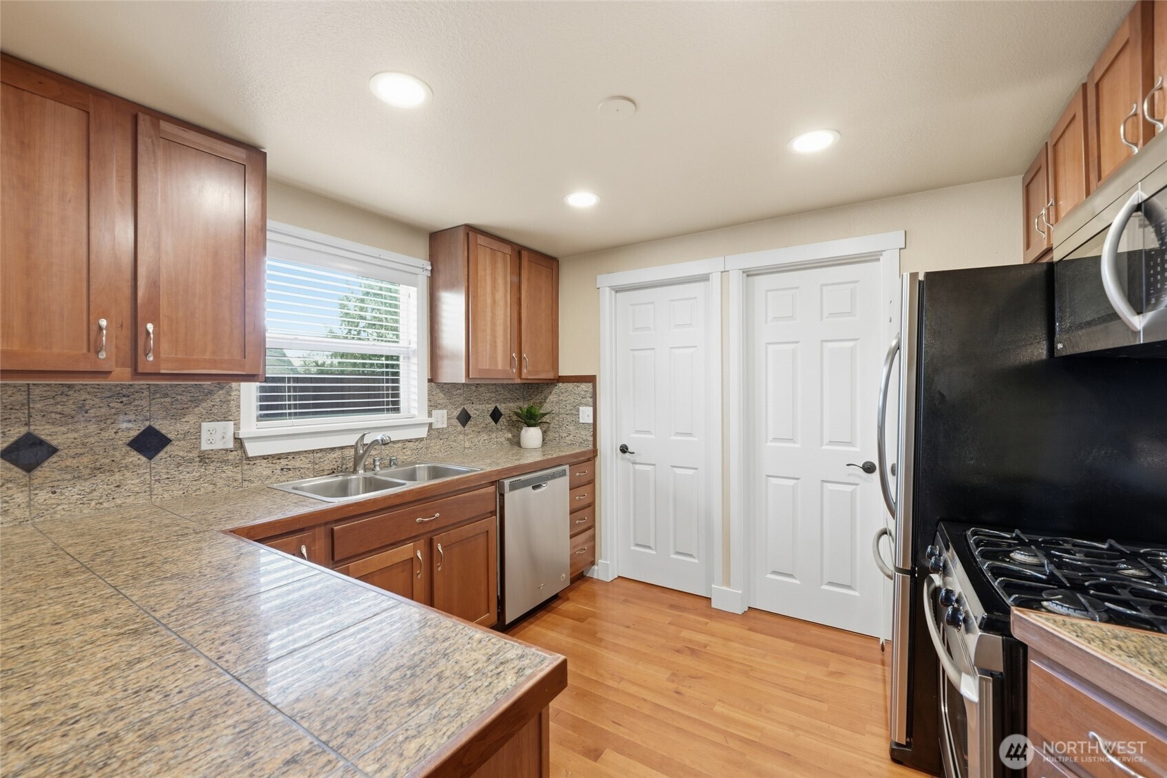 1721 Madison Street Unit: B