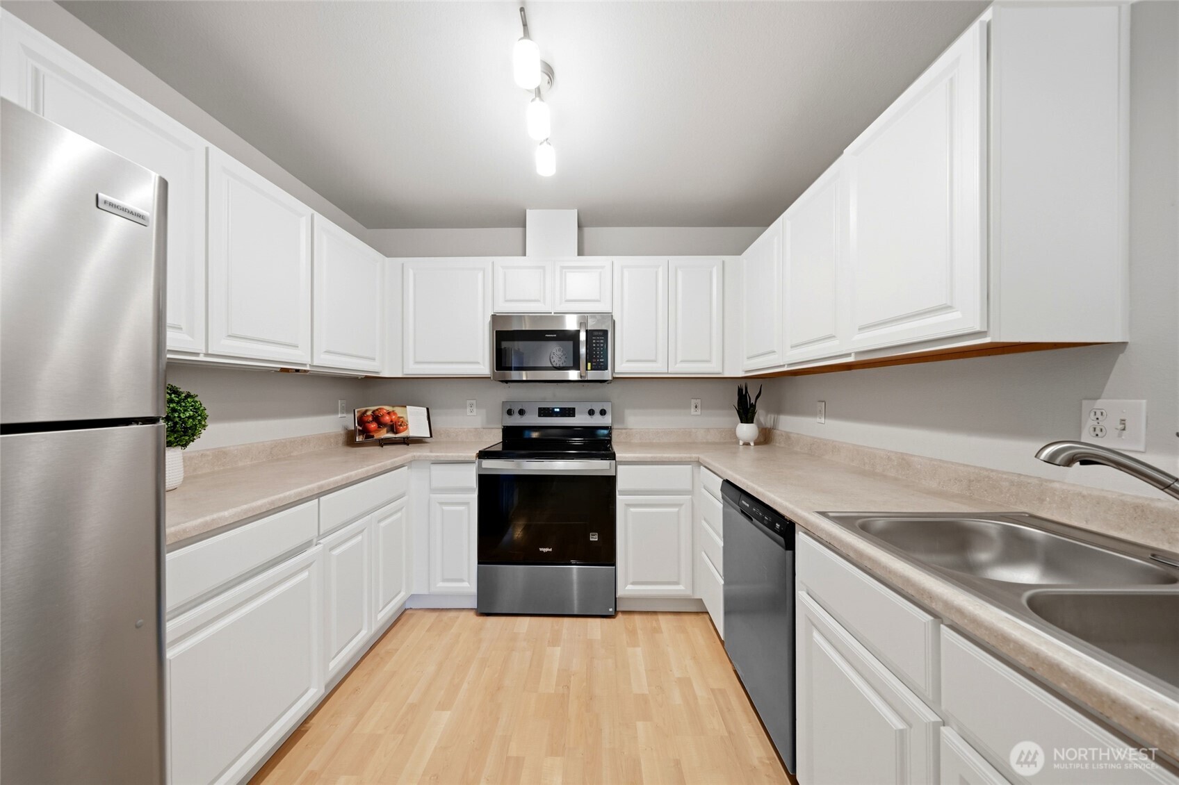 9210 Market Place Unit: K203