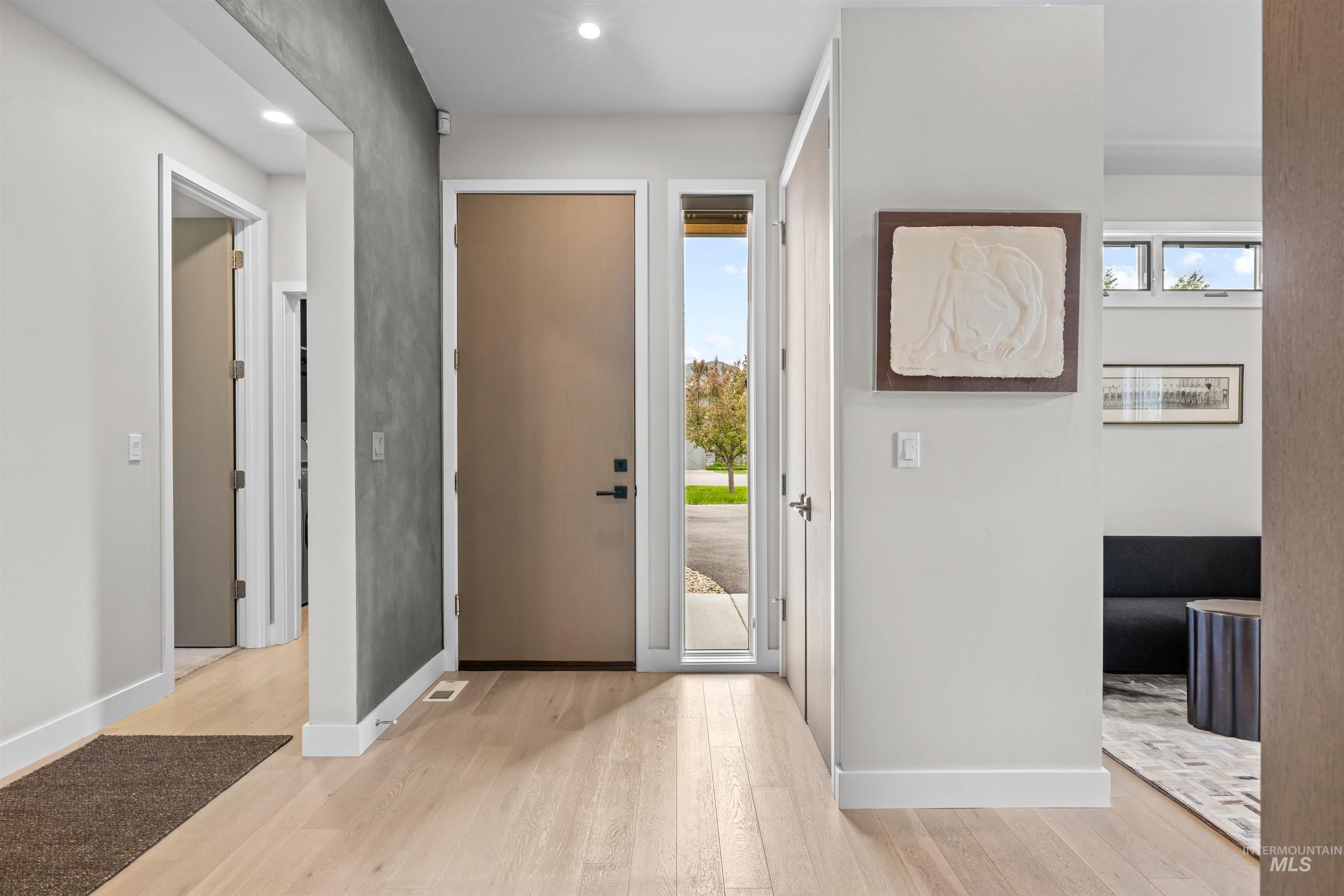 28 Streamside Drive
