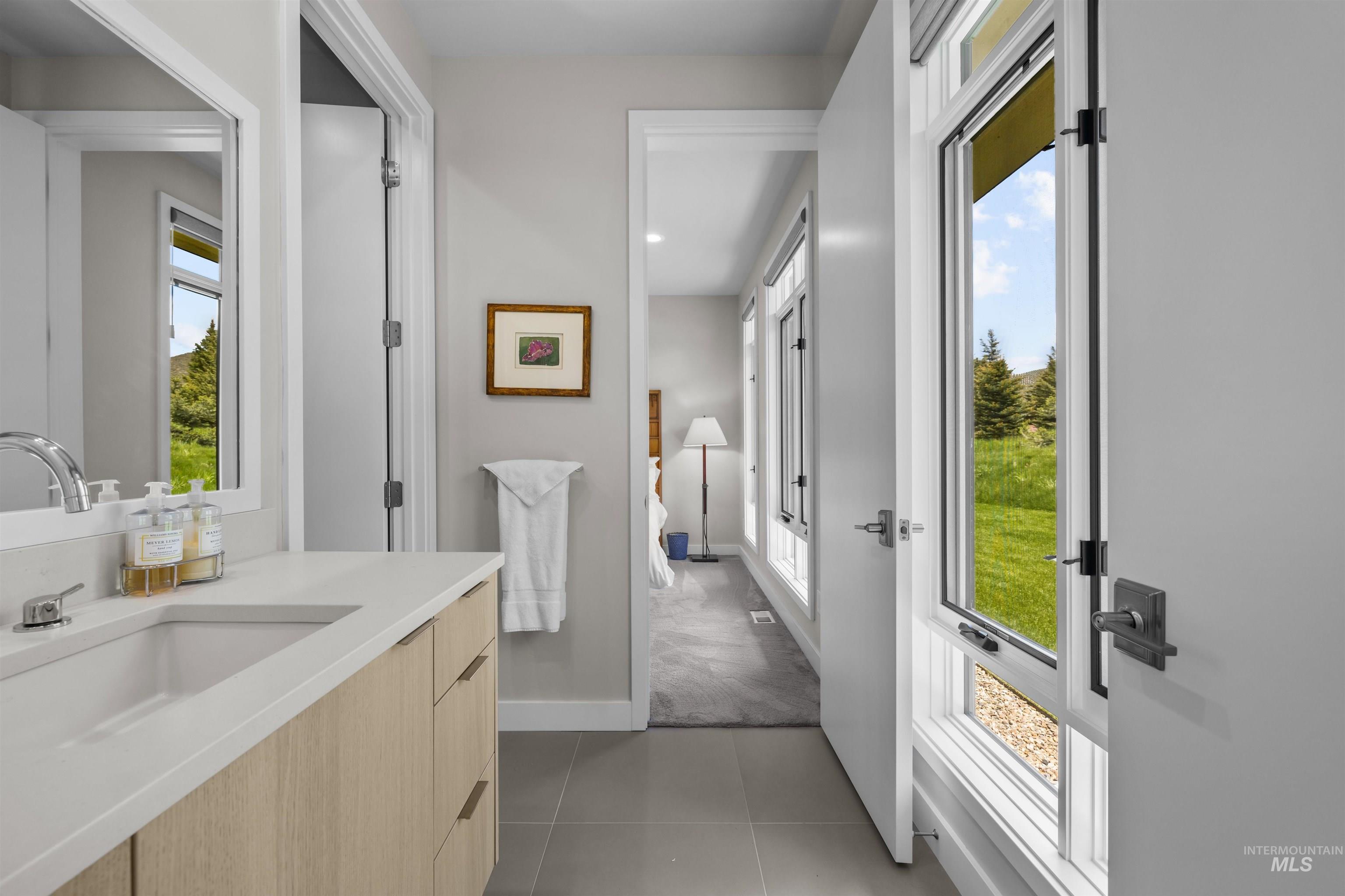 28 Streamside Drive