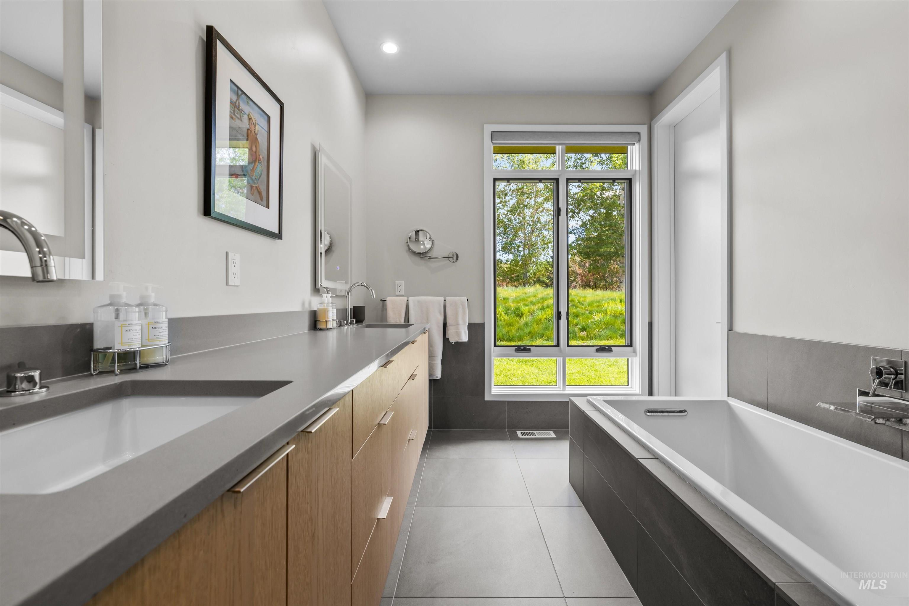 28 Streamside Drive