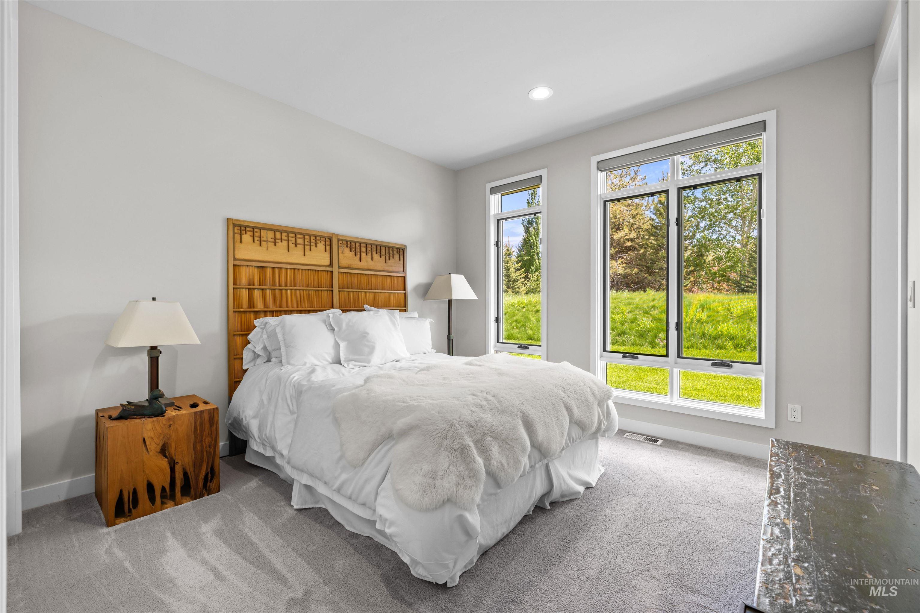 28 Streamside Drive