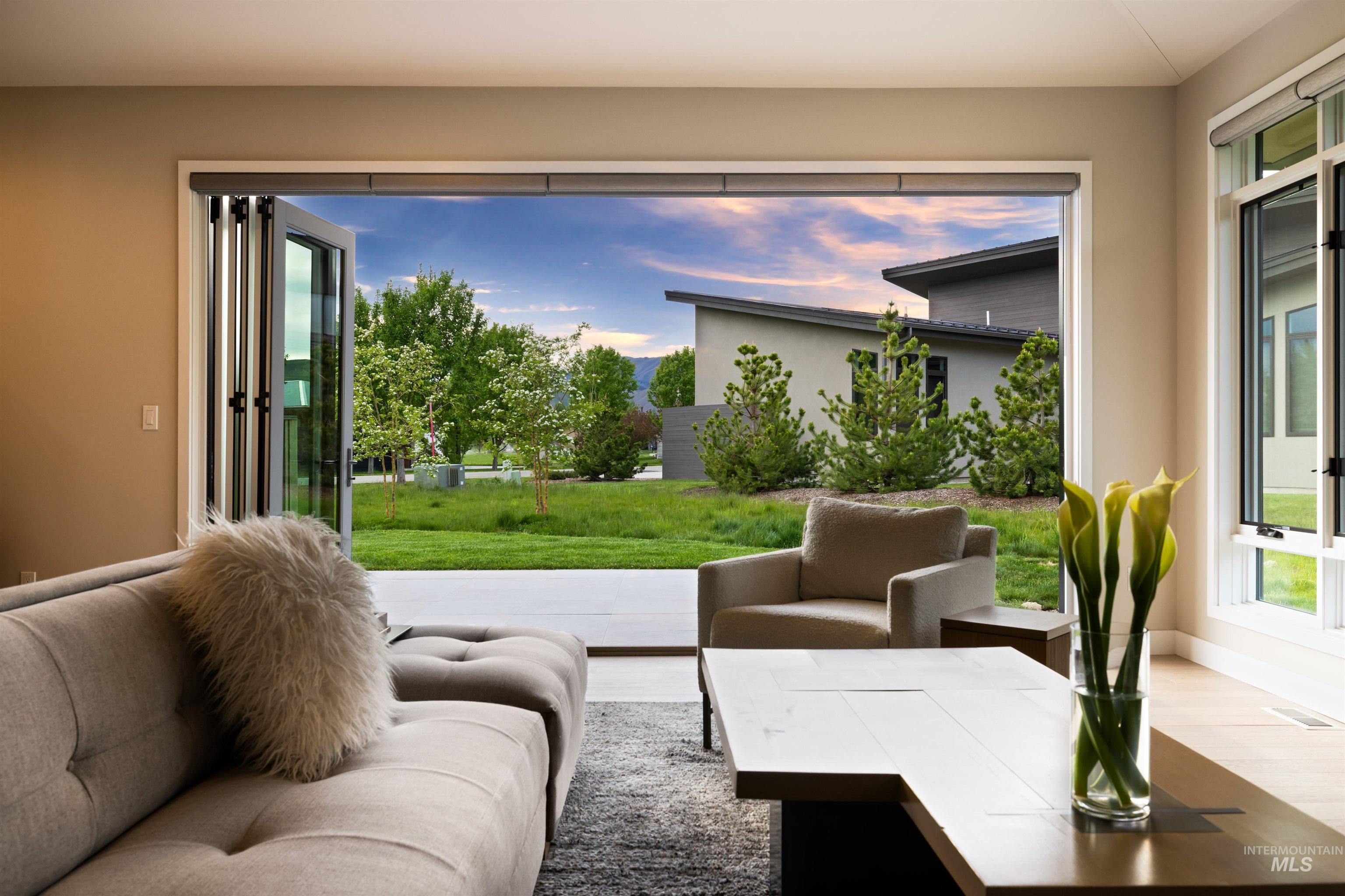 28 Streamside Drive