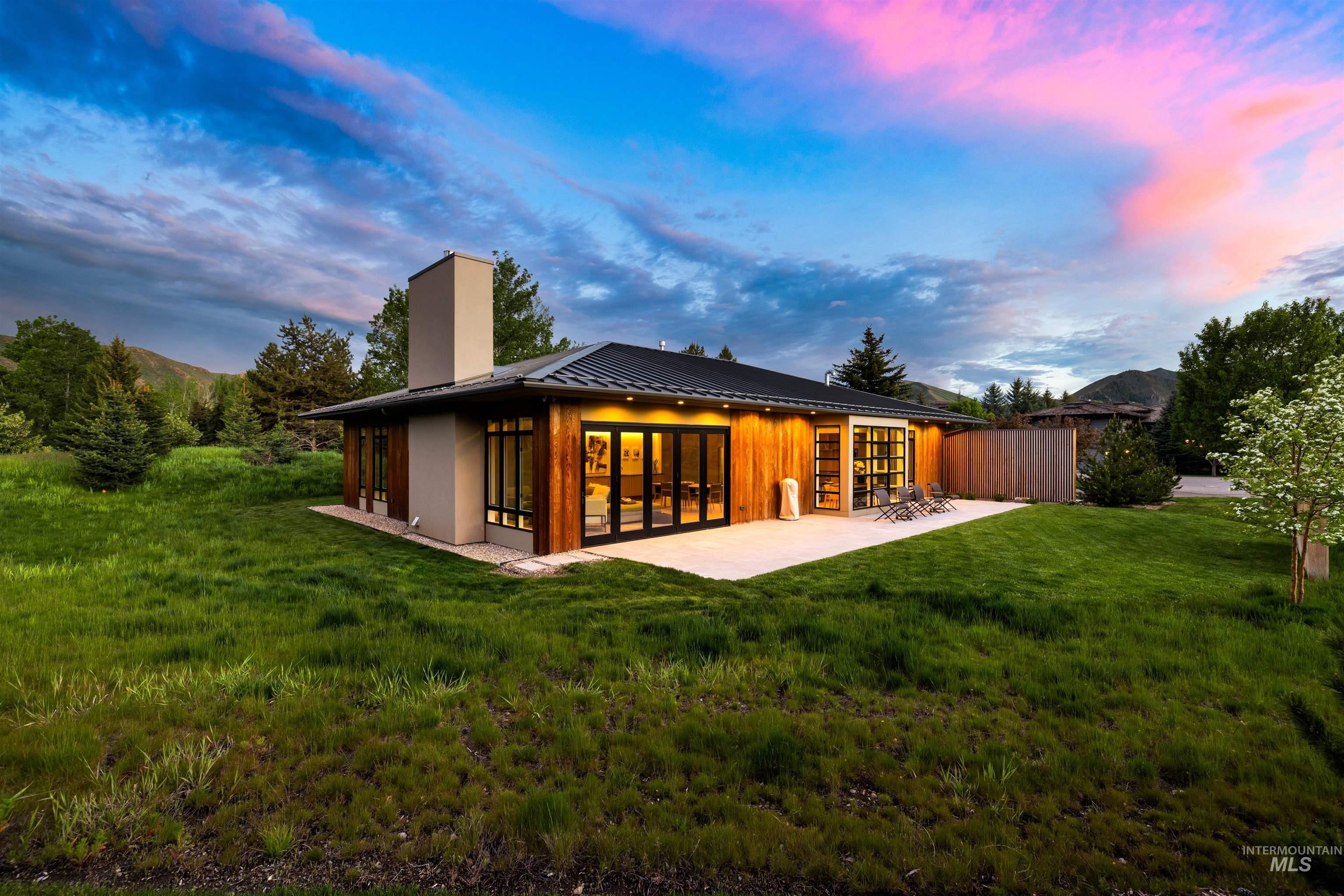 28 Streamside Drive