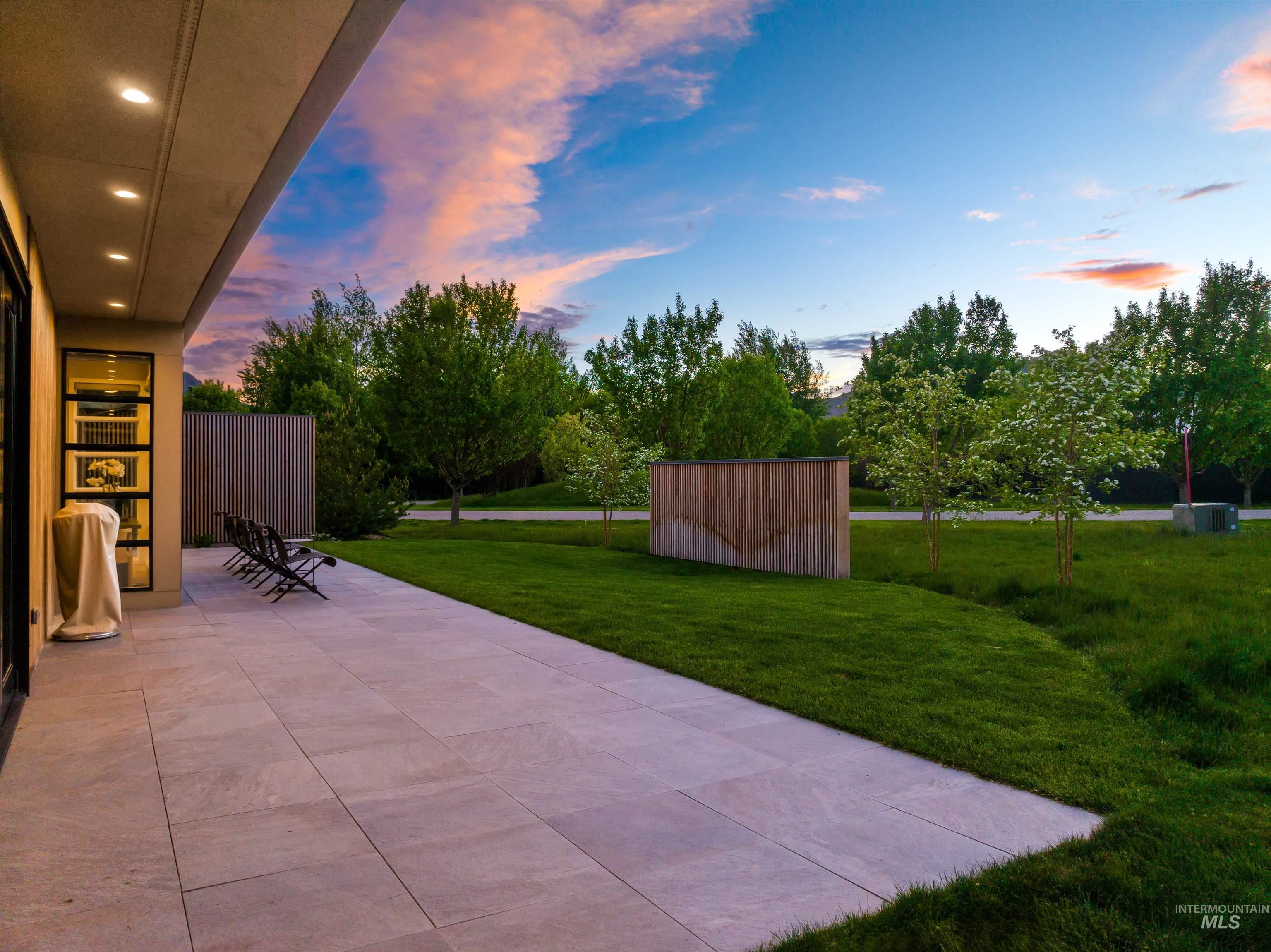 28 Streamside Drive