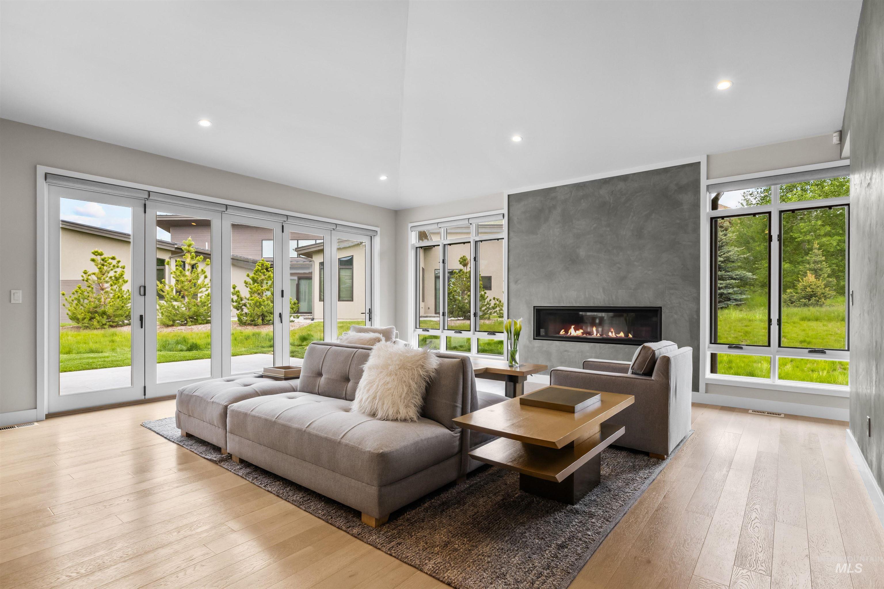 28 Streamside Drive