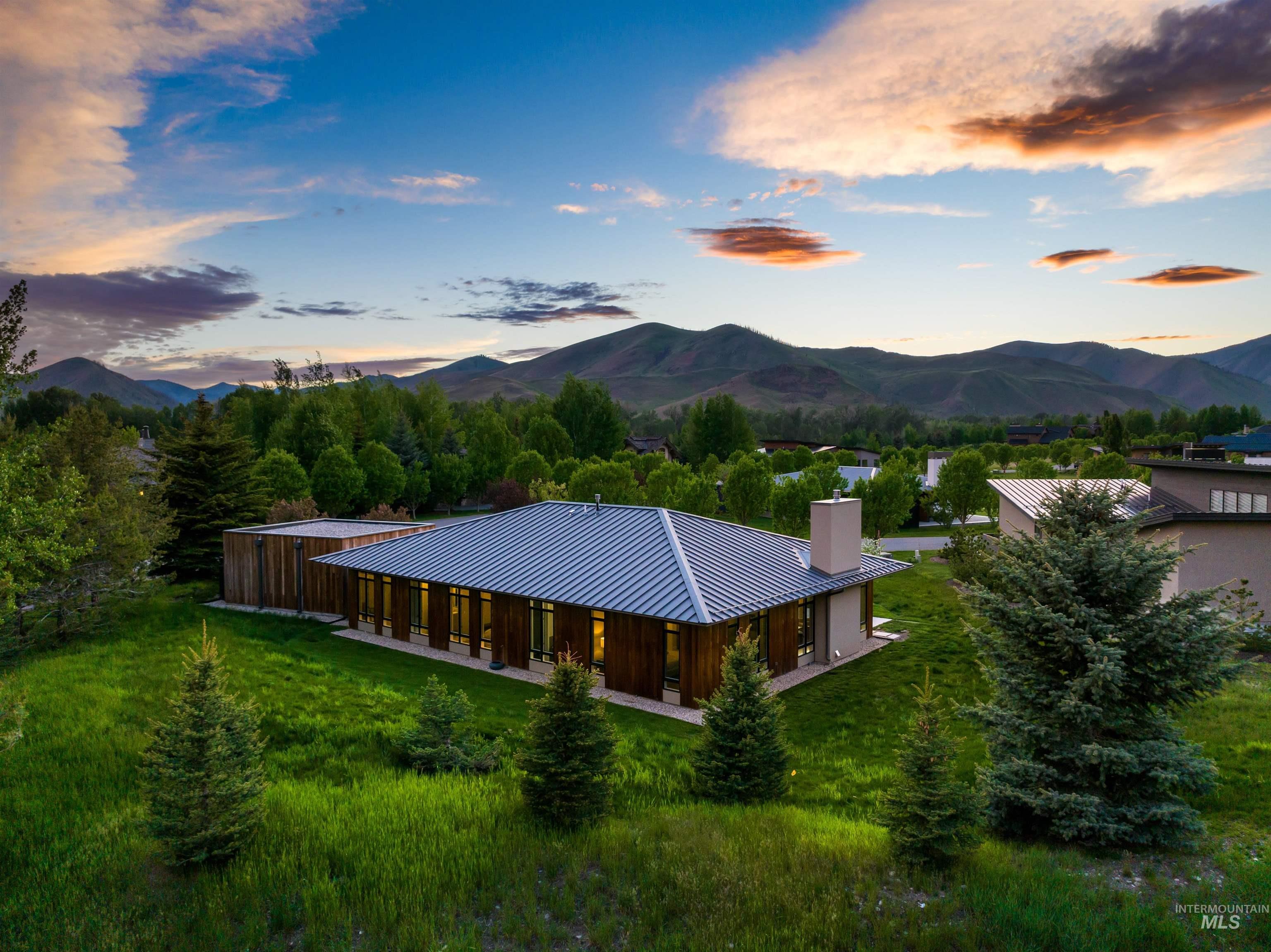 28 Streamside Drive
