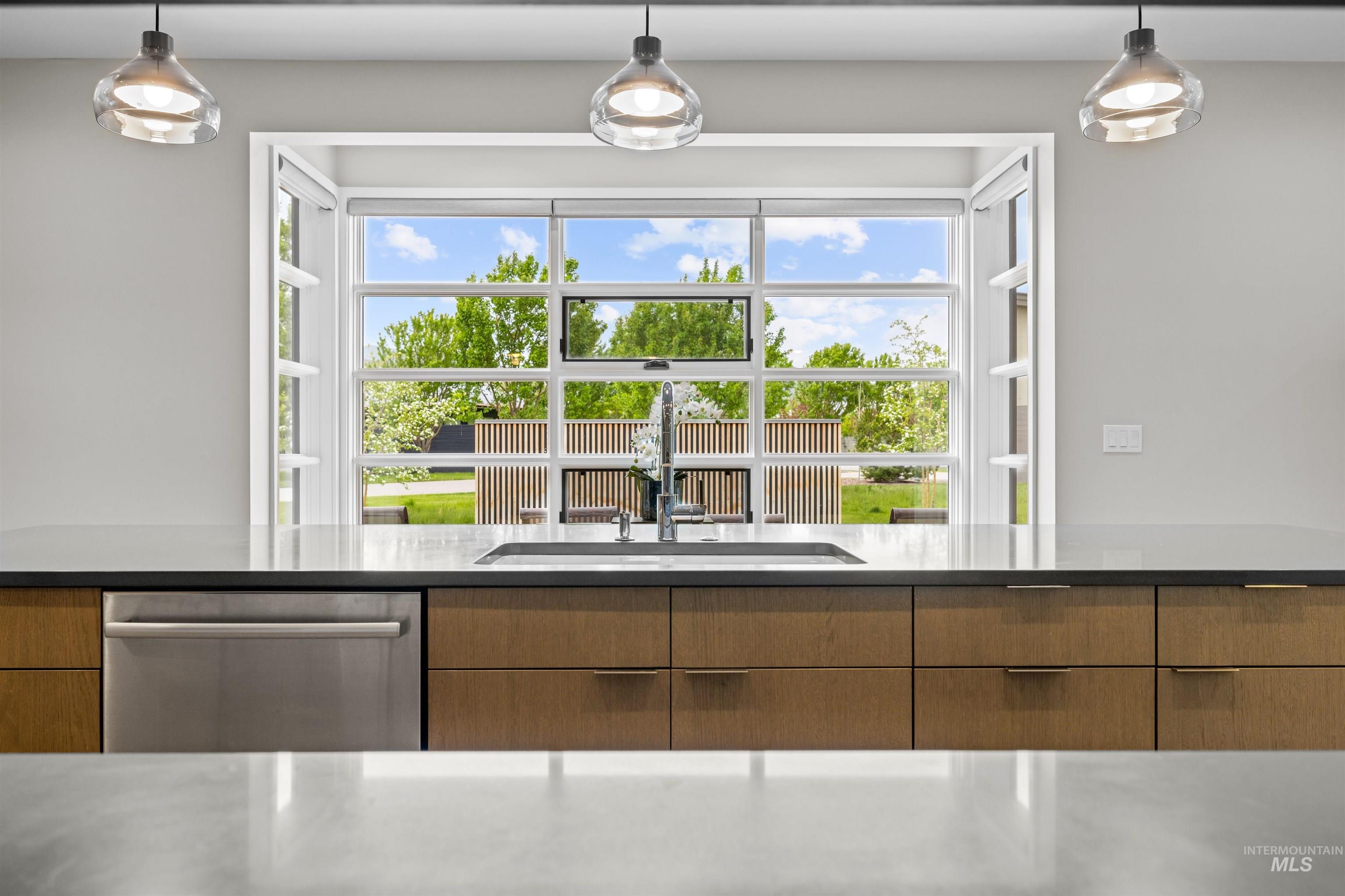 28 Streamside Drive