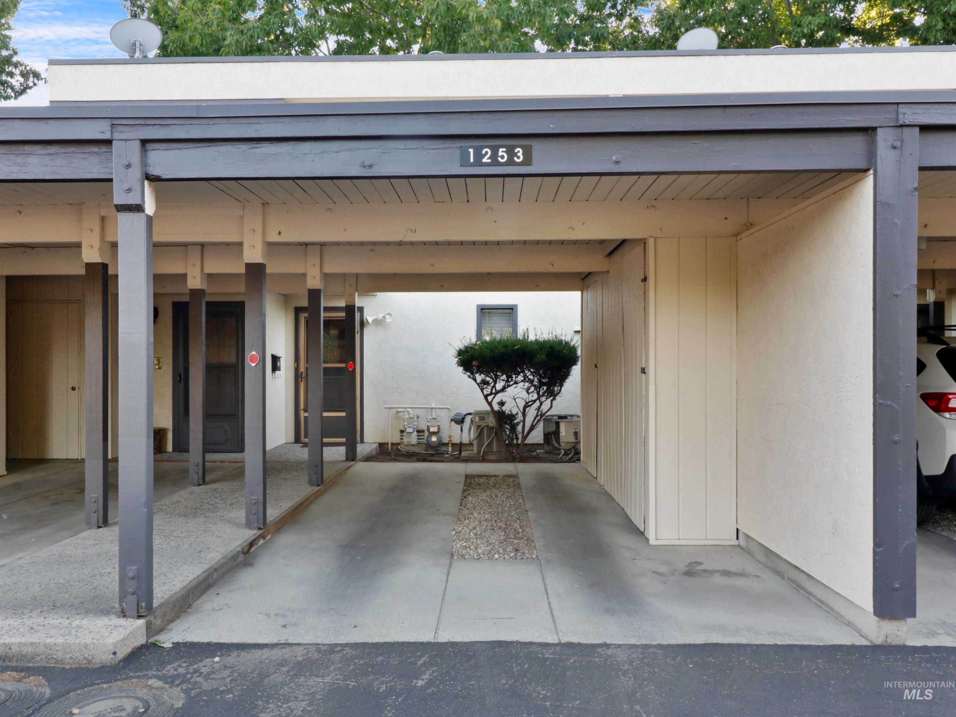 1253 N Camelot Drive