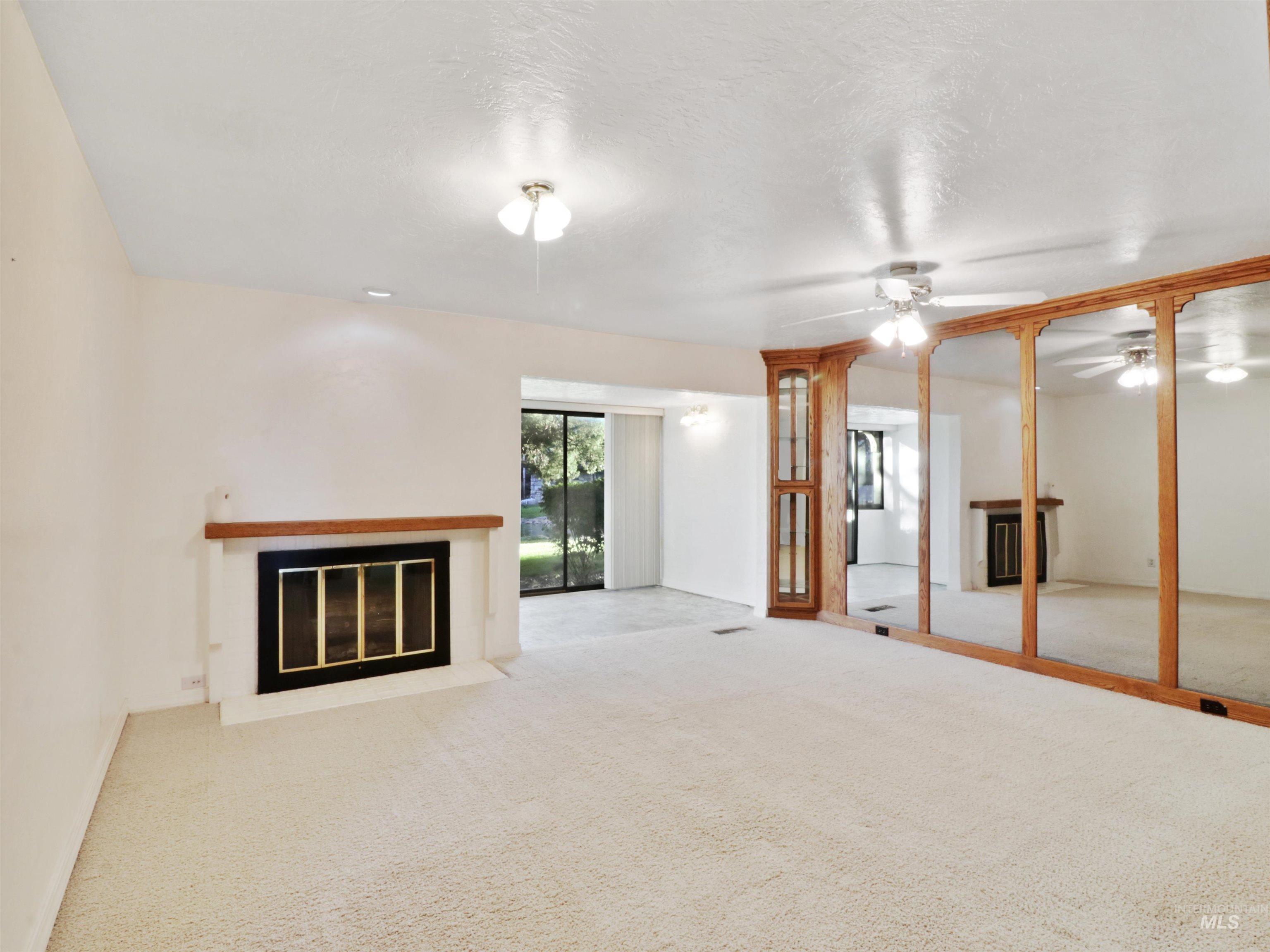 1253 N Camelot Drive