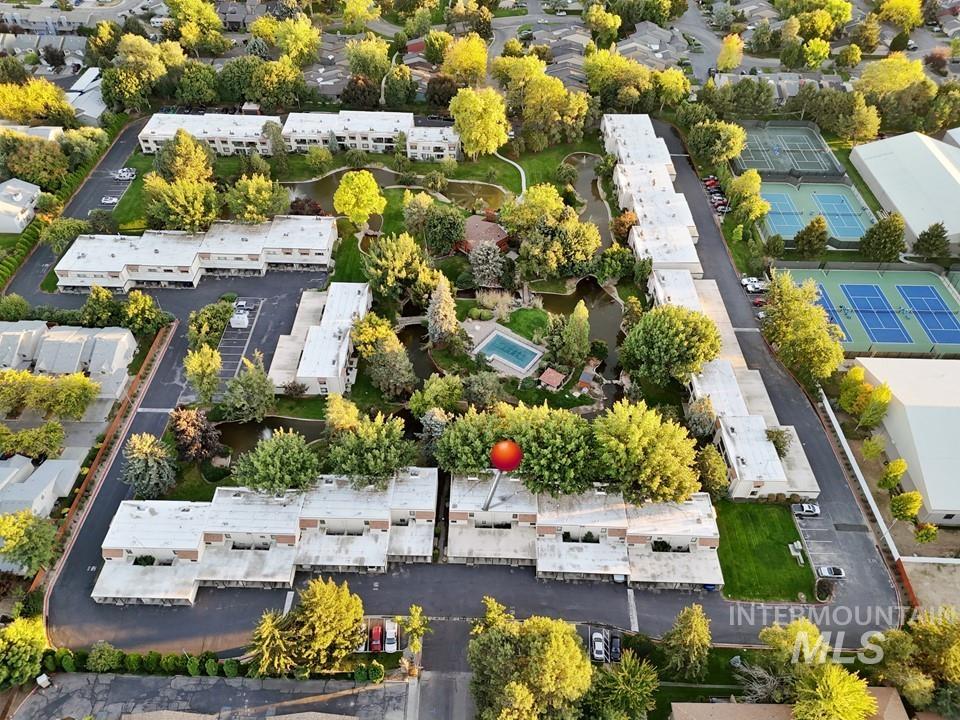 1253 N Camelot Drive