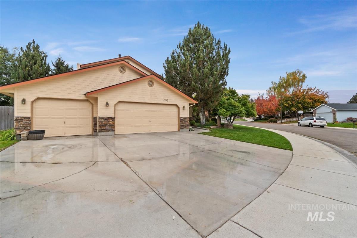 2110 N Glennfield Way