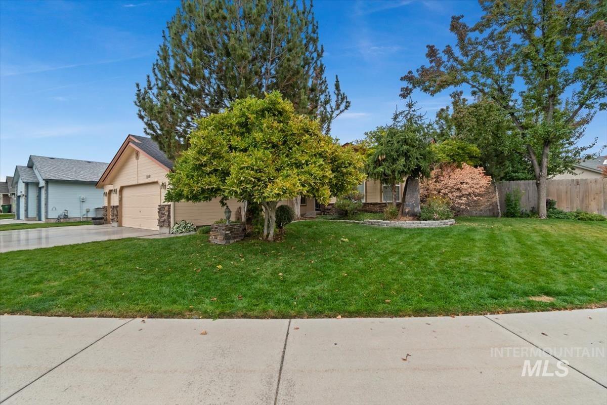 2110 N Glennfield Way