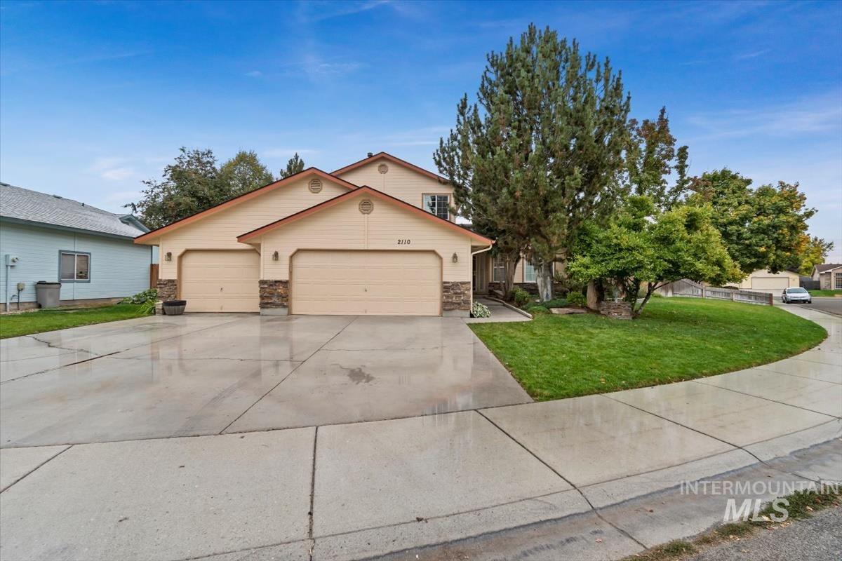 2110 N Glennfield Way