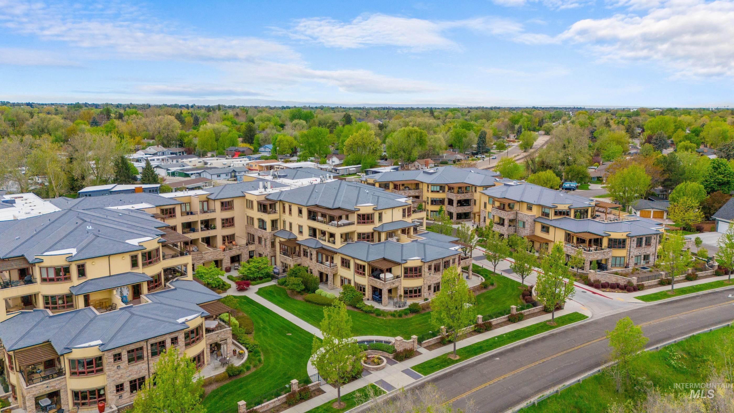 2967 W Crescent Rim Dr #104
